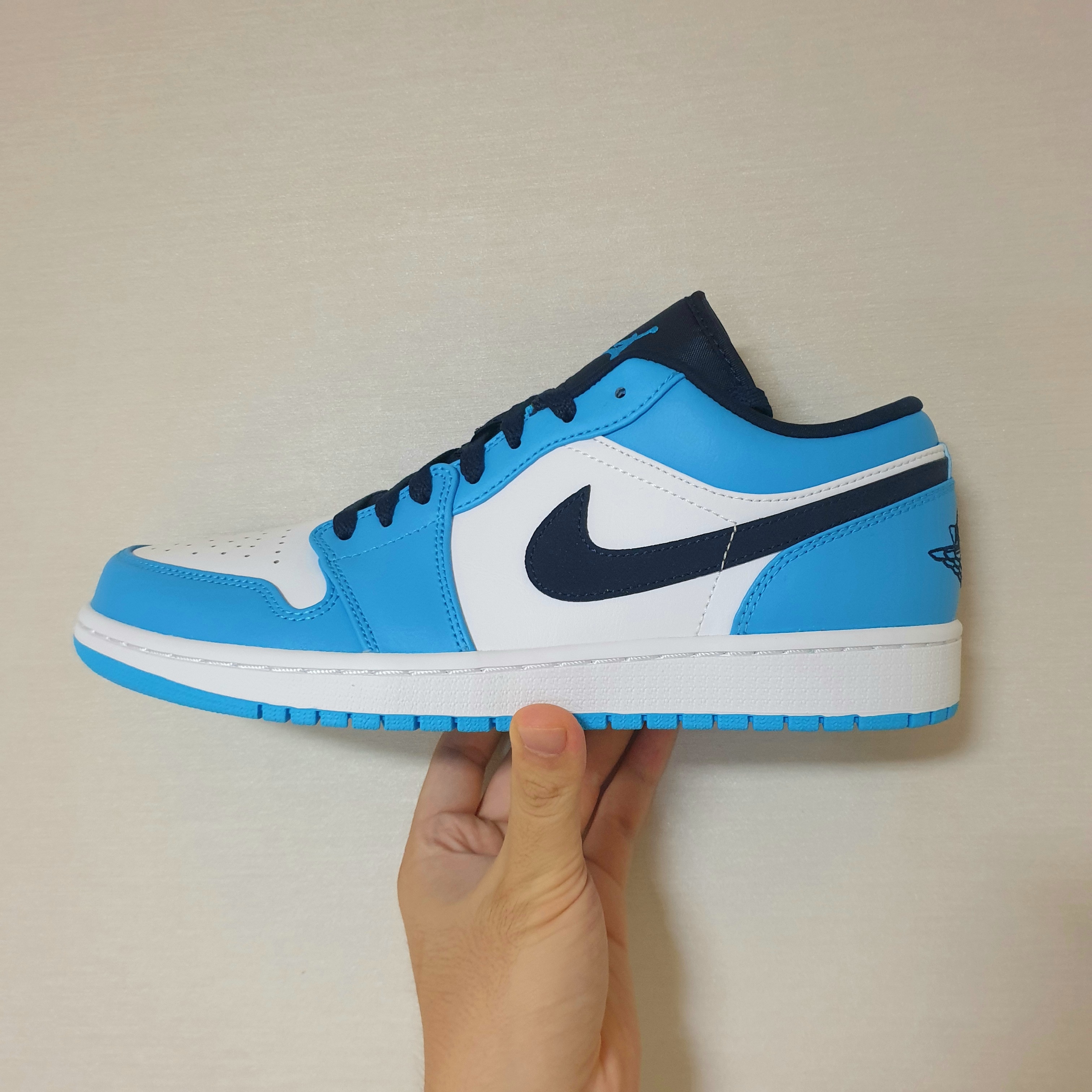 Jordan 1 Low Dark Powder Blue, (GS) Jordan 1 Low Dark Powder Blue 착용 스타일 - 1
