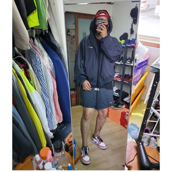 Nike x Fear of God Basketball Shorts Off Noir, Nike x Fear of God Bomber Hooded Jacket Black 착용 스타일 - 1
