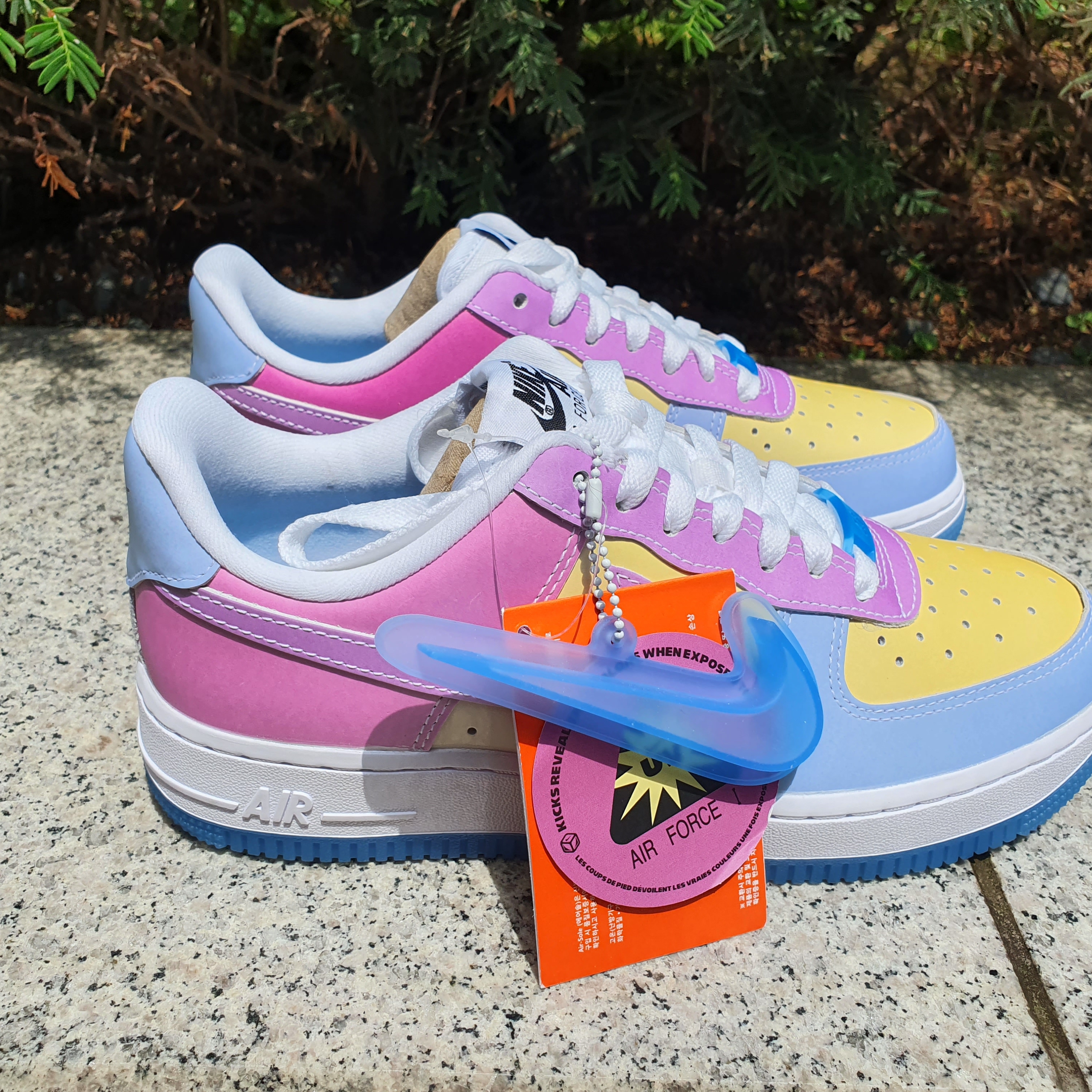 (W) Nike Air Force 1 '07 LX Photochromic 착용 스타일 - 1