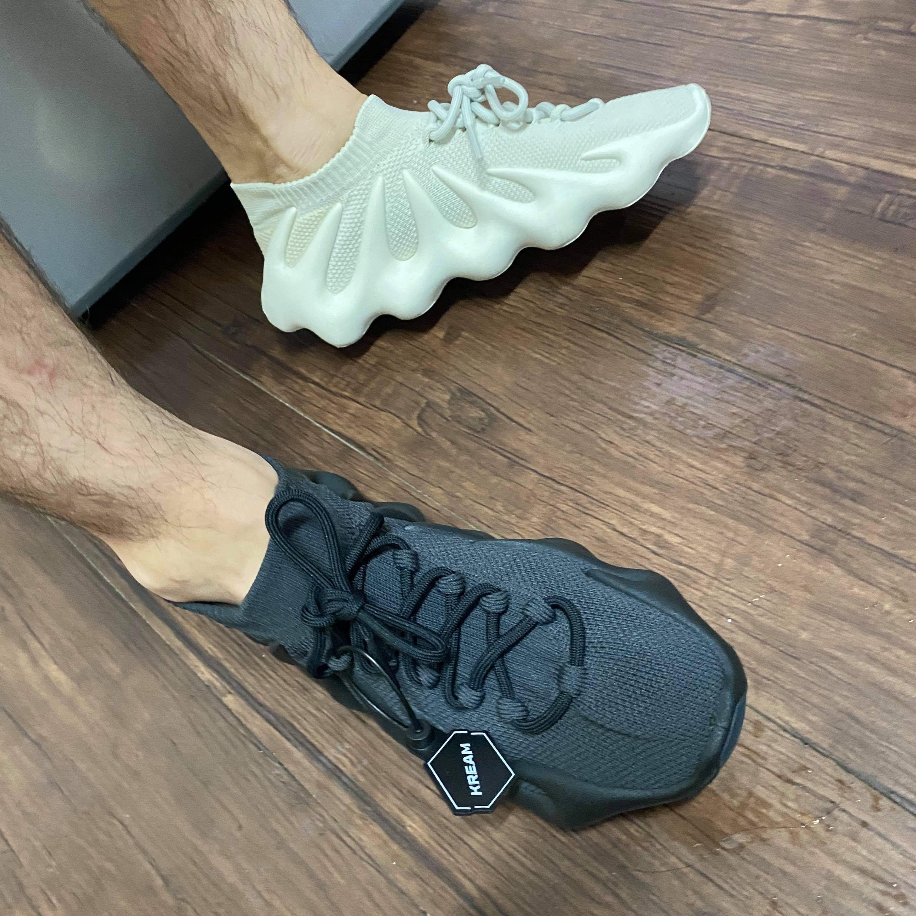 Adidas Yeezy 450 Dark Slate, Adidas Yeezy 450 Cloud White 착용 스타일