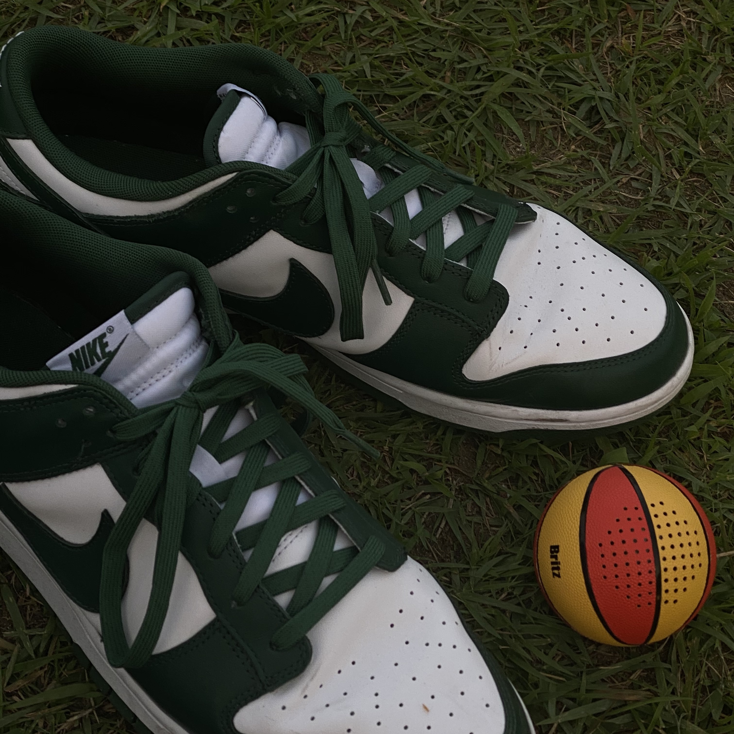 Nike Dunk Low Retro Varsity Green 착용 스타일