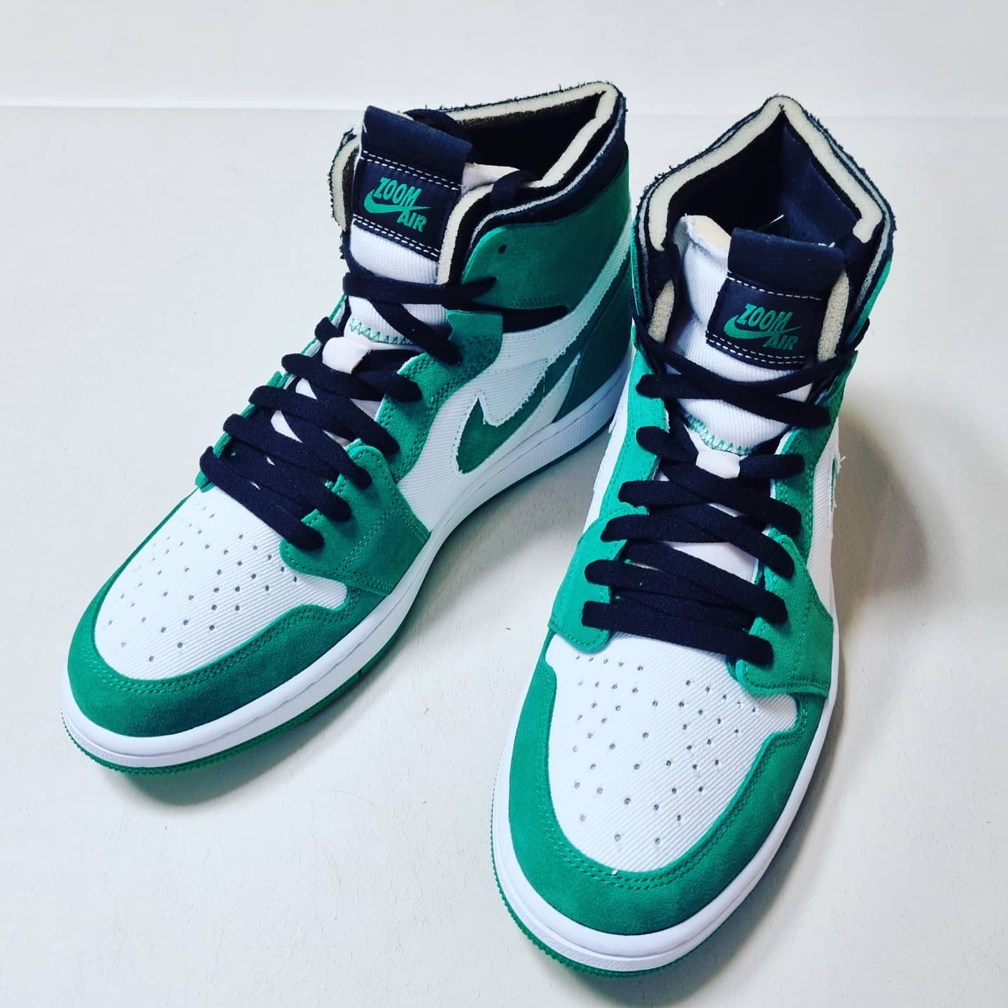 Jordan 1 Zoom Air CMFT Stadium Green 착용 스타일 - 1