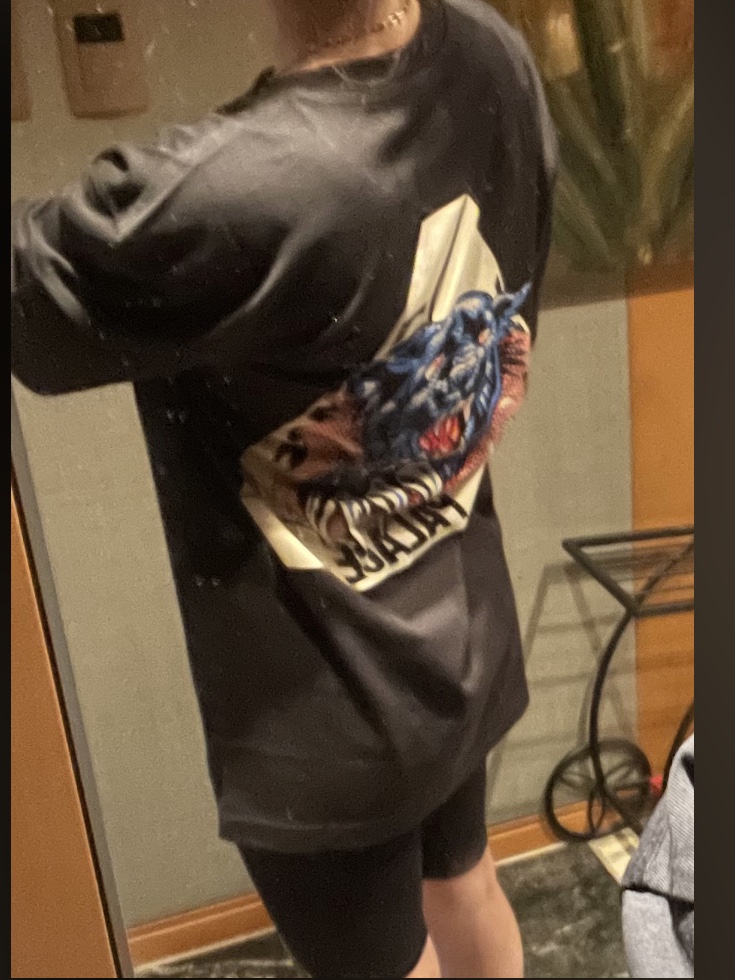 Palace Ripped T-Shirt Black - 19FW, (W) Jordan 1 Mid White Hyper Royal 착용 스타일 - 5