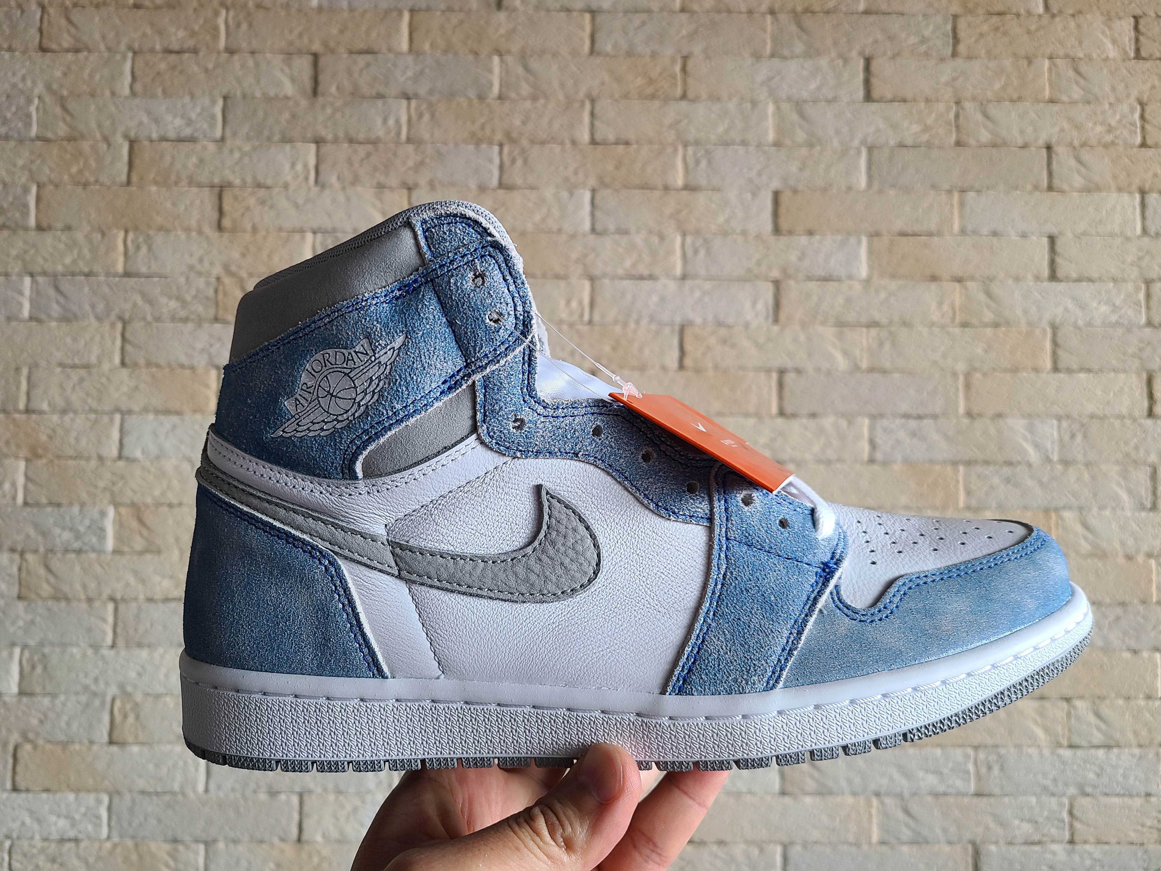 Jordan 1 Retro High OG Hyper Royal, (GS) Jordan 1 Retro High OG Hyper Royal 착용 스타일 - 2
