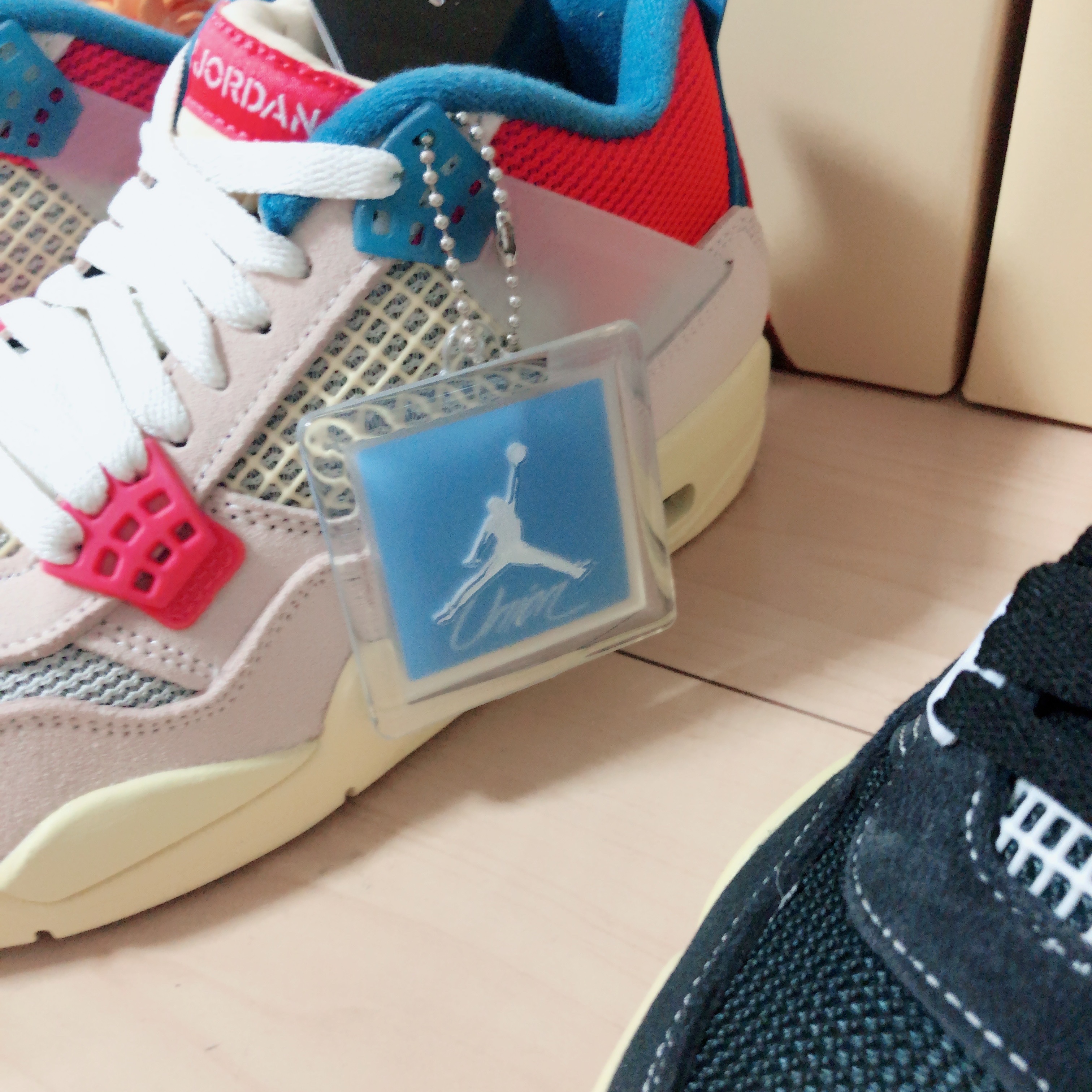 Jordan 4 x Union Retro Off Noir, Jordan 4 x Union Retro Guava Ice 착용 스타일 - 2