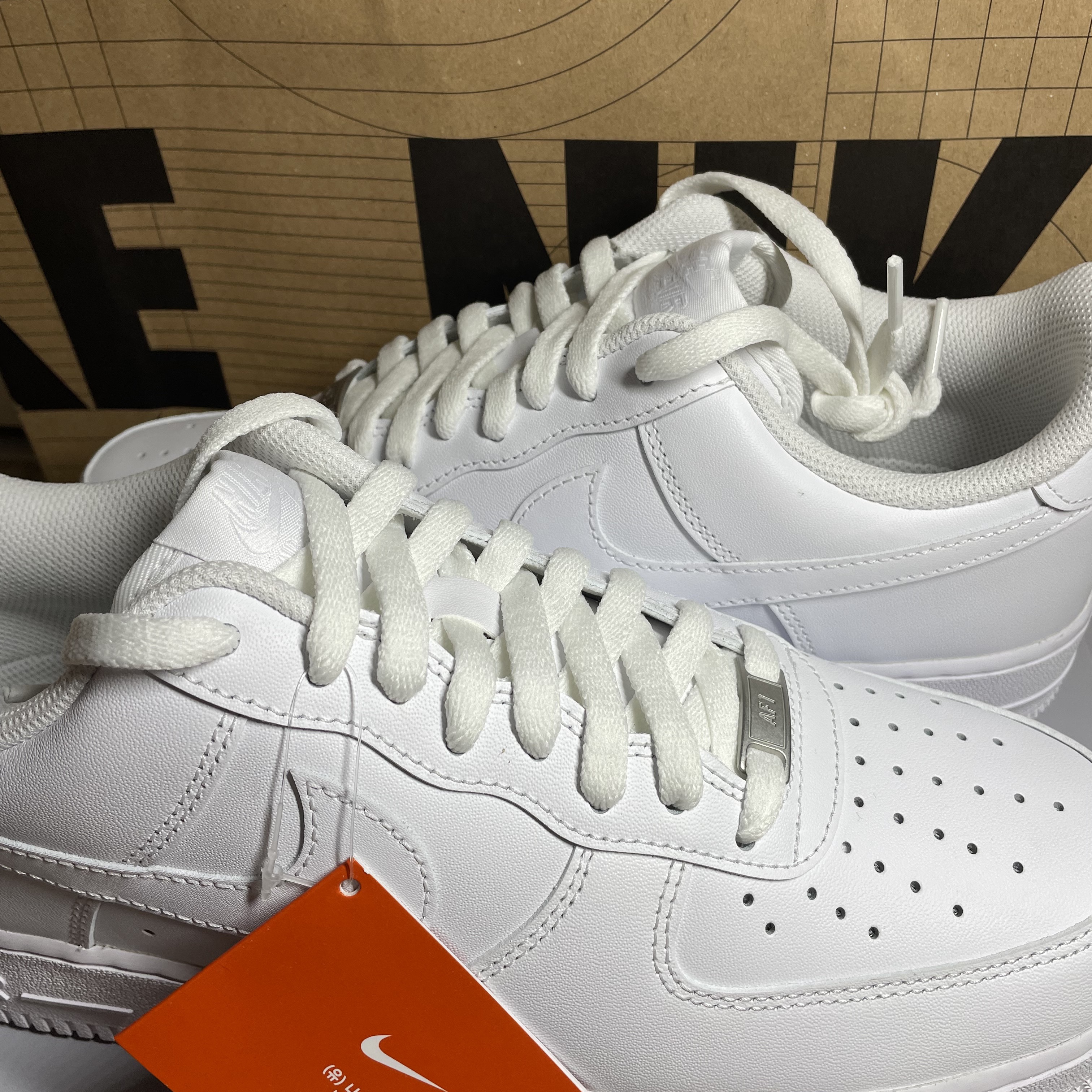 Nike Air Force 1 '07 Low White 착용 스타일 - 1