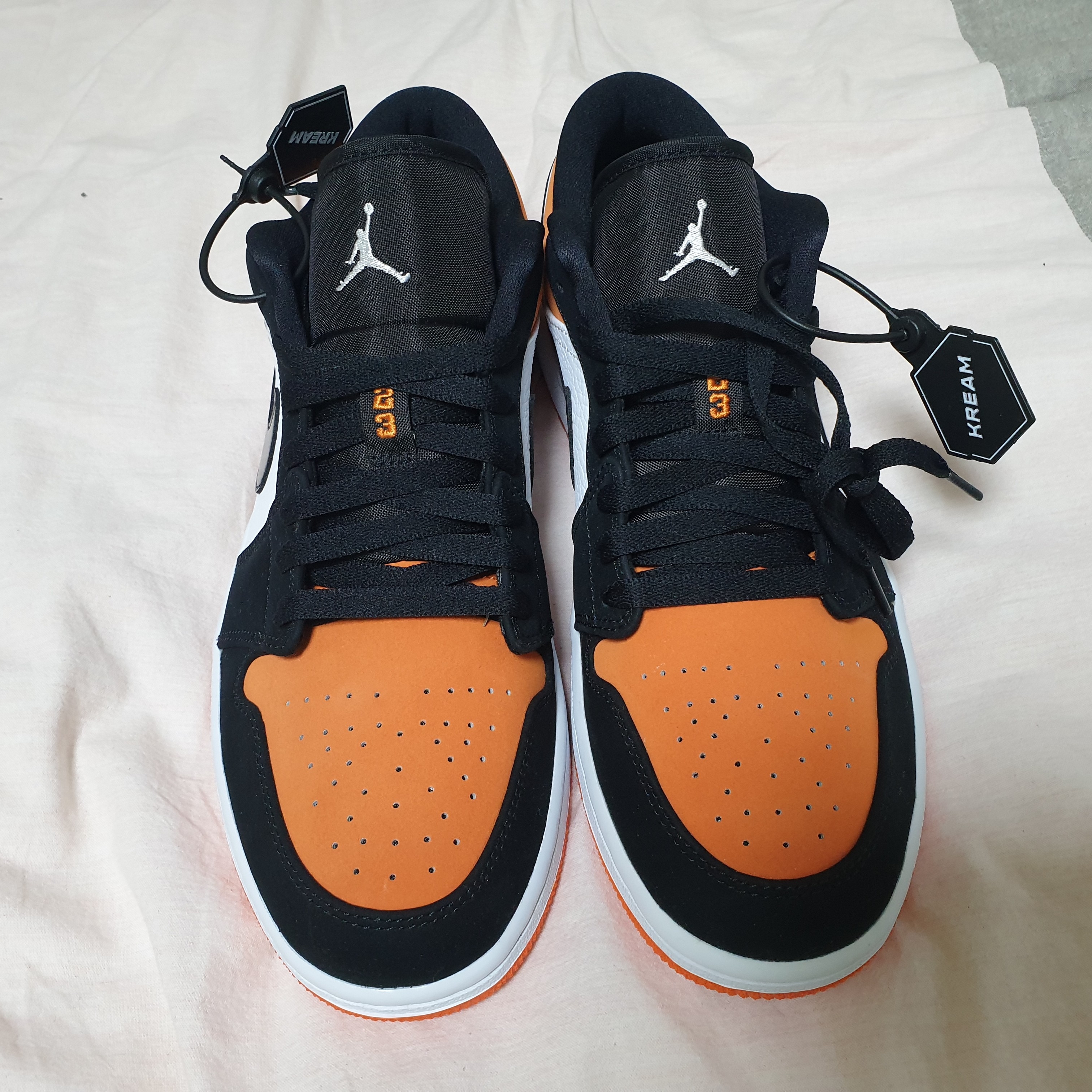 Jordan 1 Low Shattered Backboard 착용 스타일 - 2