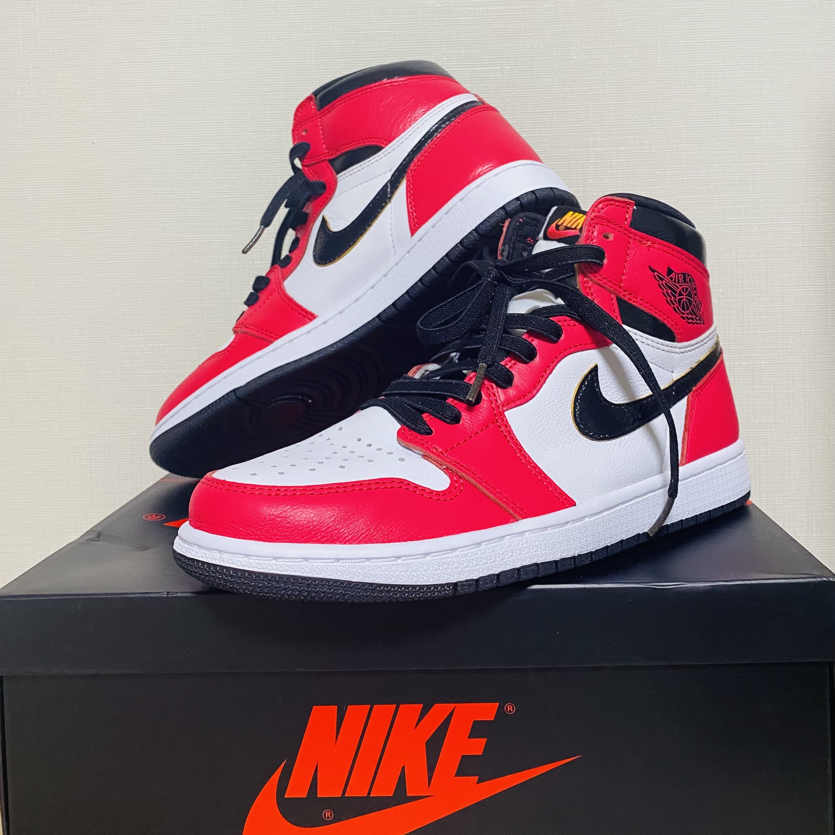 Jordan 1 Retro High OG Light Fusion Red 착용 스타일 - 1