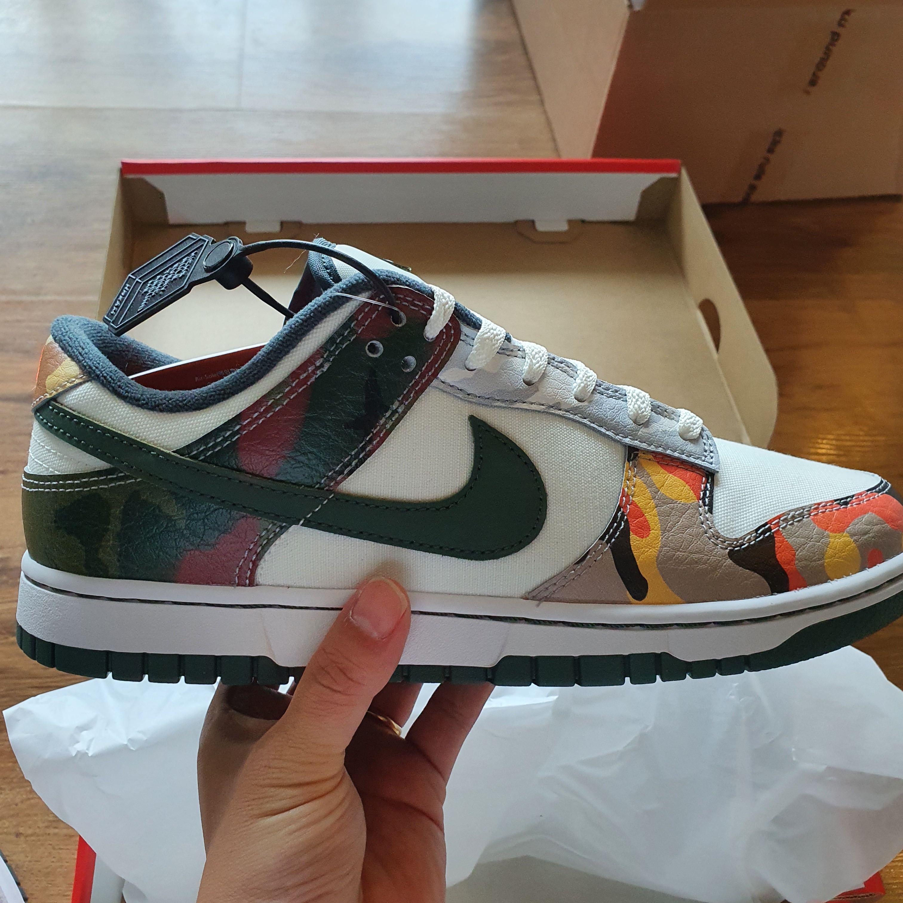 Nike Dunk Low SE Sail Multi Camo 착용 스타일 - 1