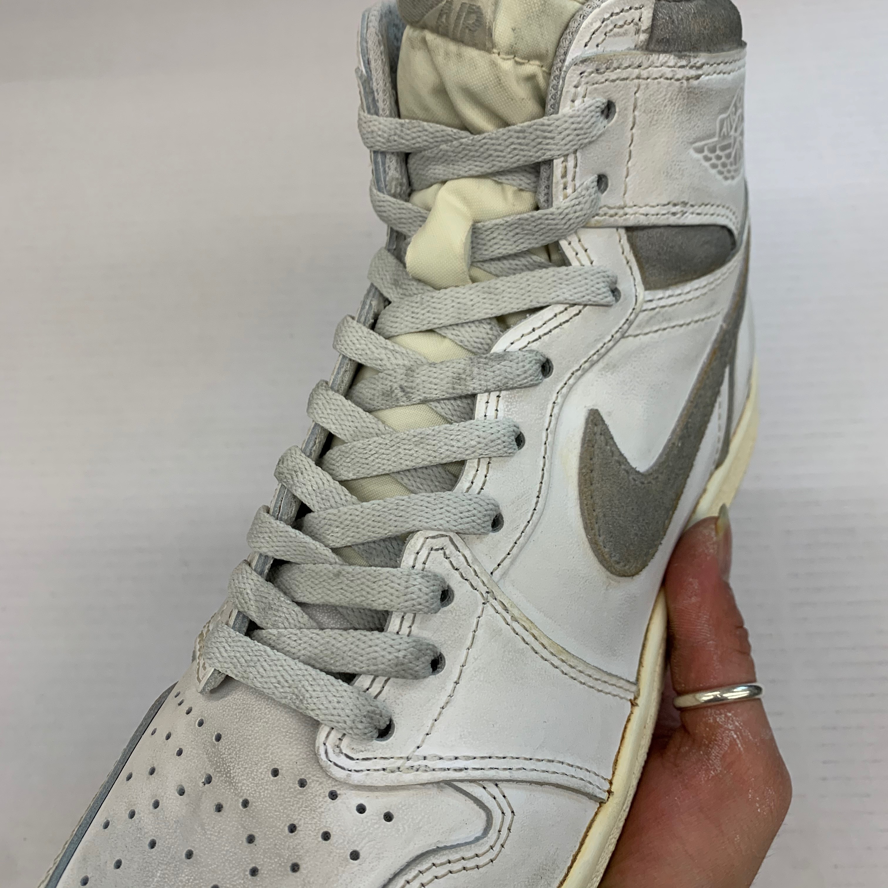 Jordan 1 High 85 Neutral Grey 착용 스타일 - 1