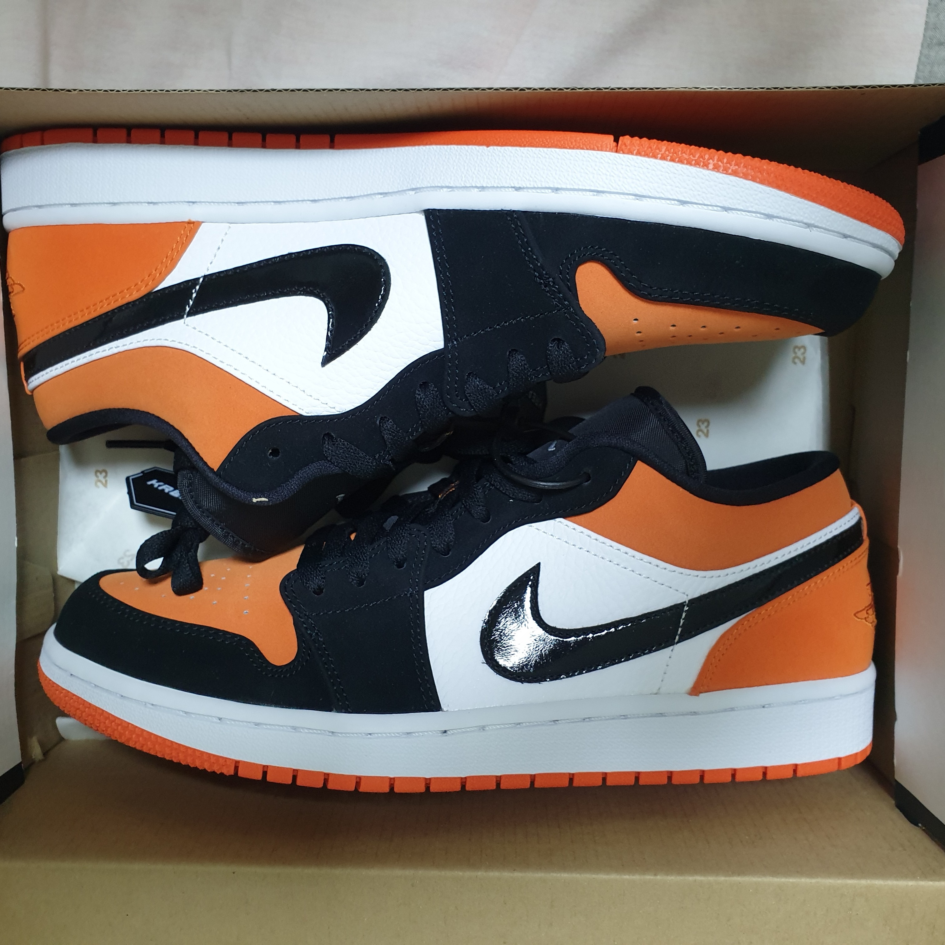 Jordan 1 Low Shattered Backboard 착용 스타일 - 1