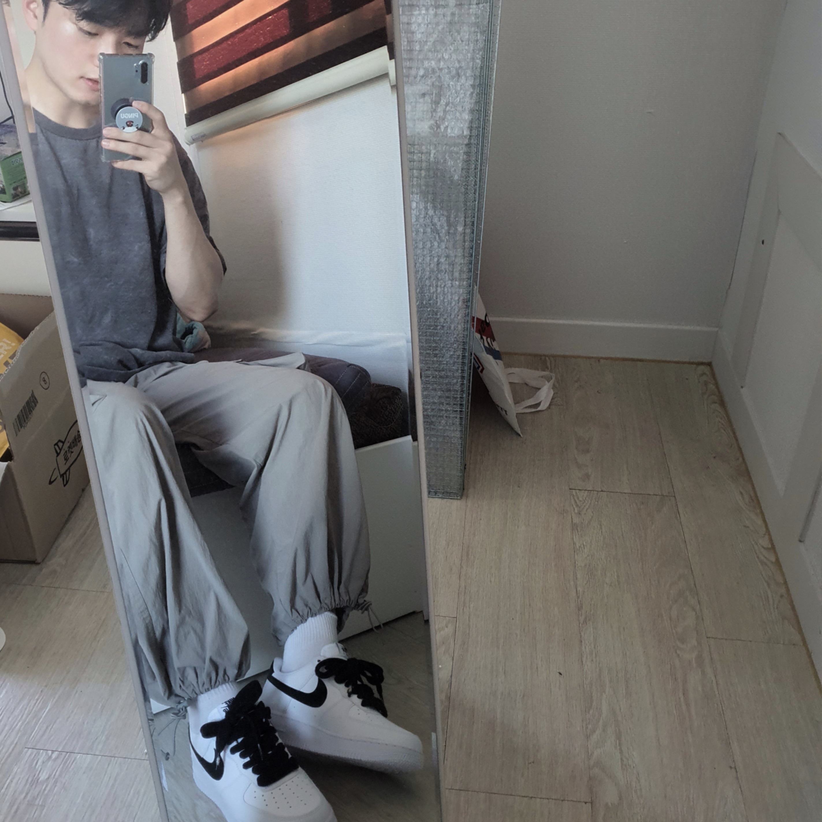 Nike Air Force 1 '07 White Black 착용 스타일