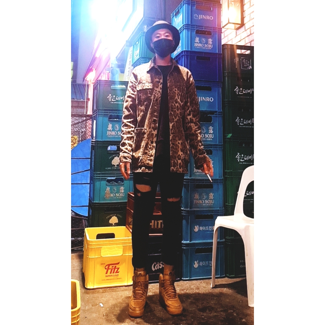 Nike Air Force 1 High '07 LV8 WB Flax 착용 스타일 - 1