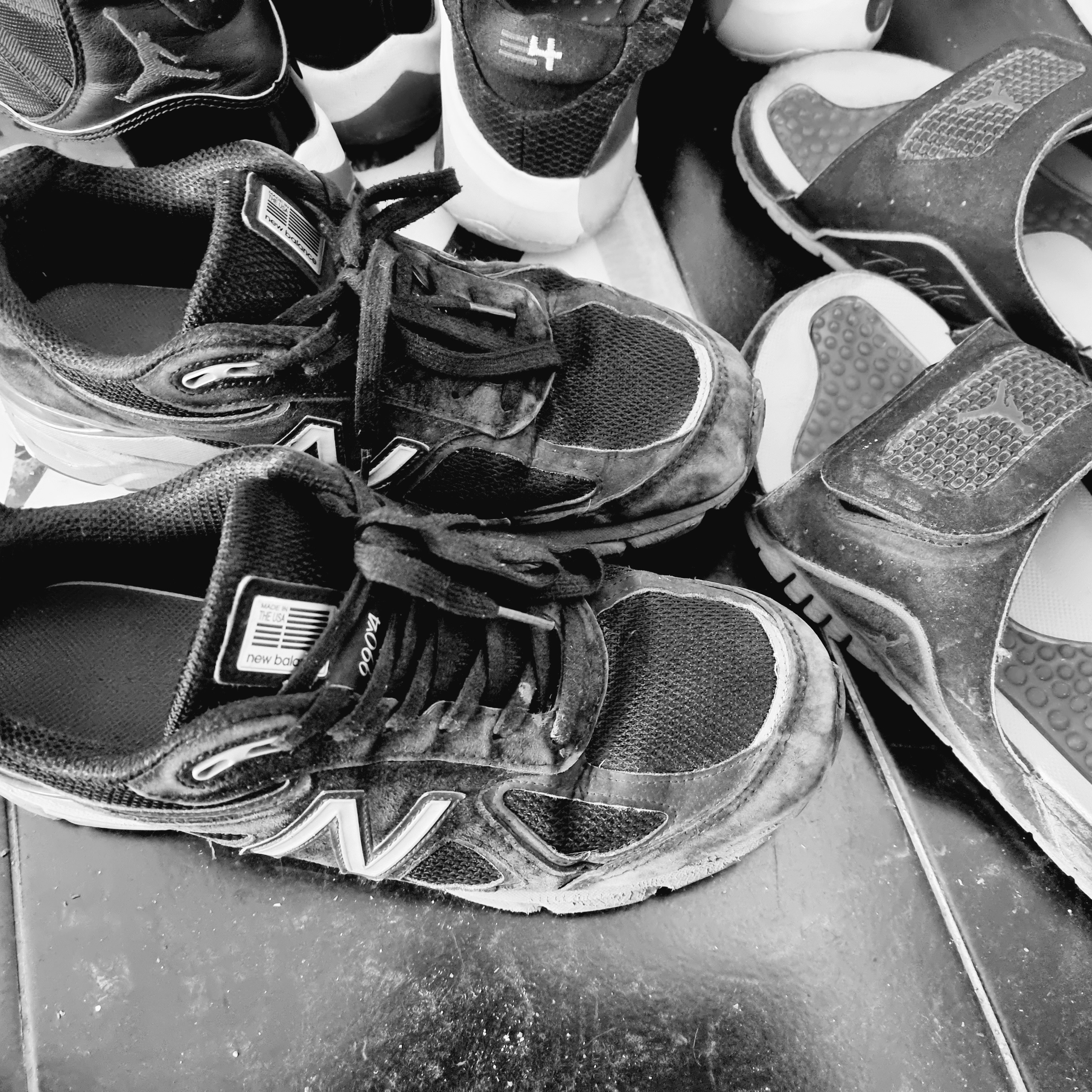 New Balance 990v4 Made in USA Black Silver - D Standard, Nike Zoom Freak 1 Black White 착용 스타일