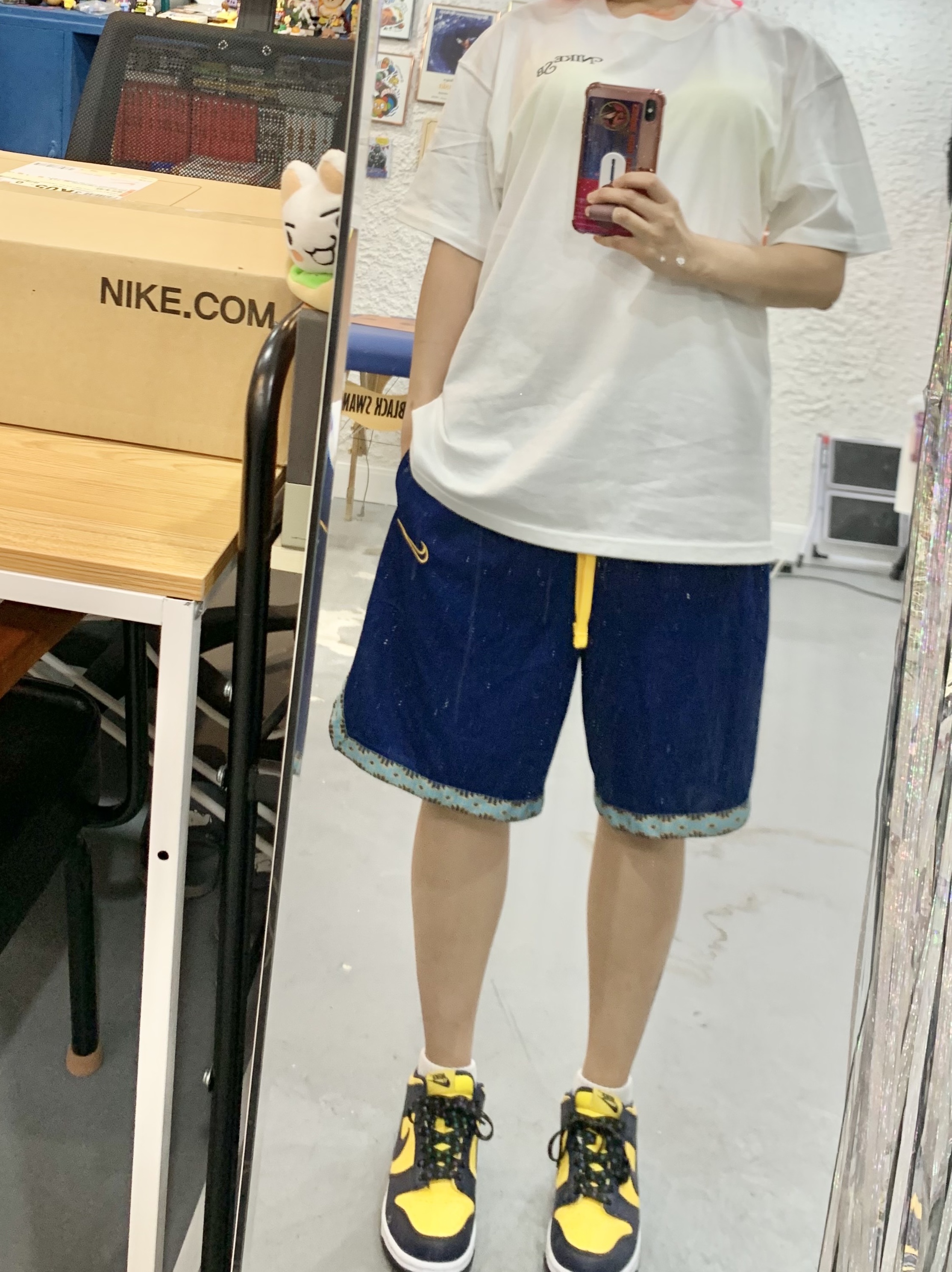 Nike Dunk Low Retro Varsity Maize, (GS) Nike Dunk Low Varsity Maize 착용 스타일 - 1