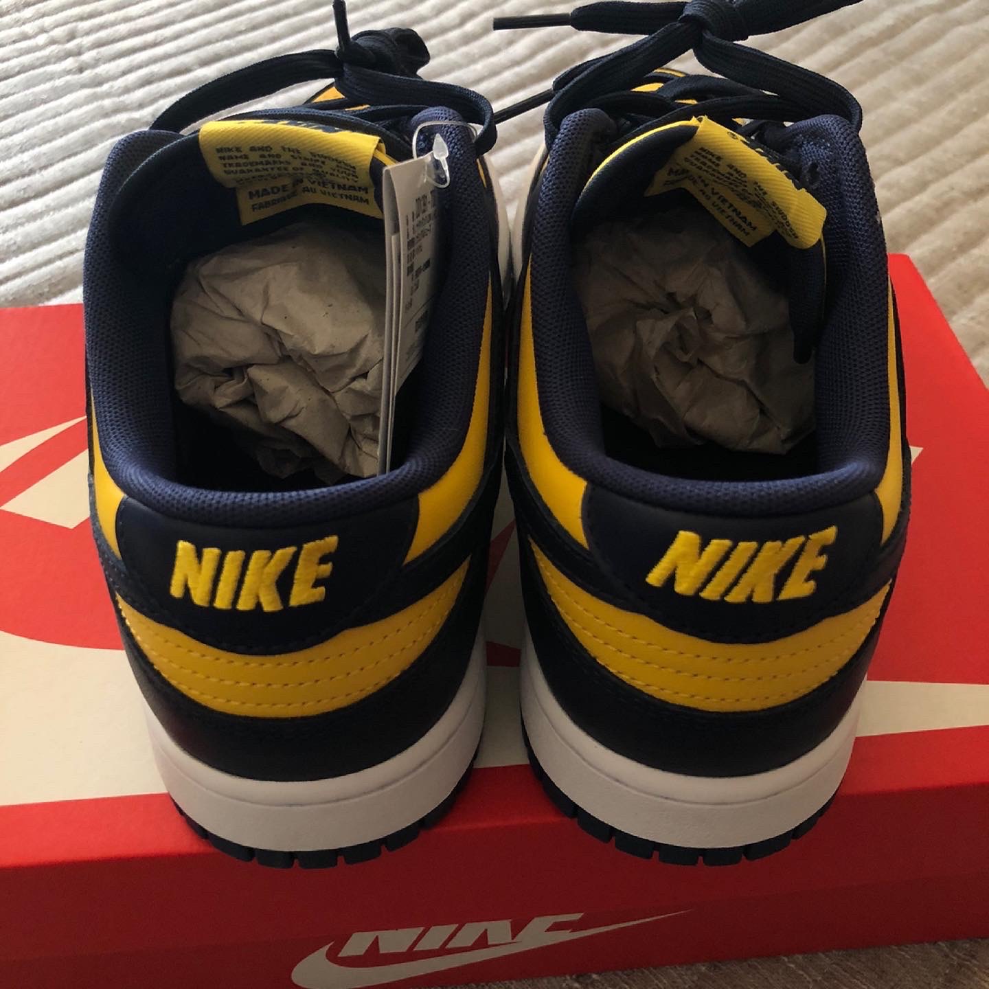 Nike Dunk Low Retro Varsity Maize 착용 스타일 - 3