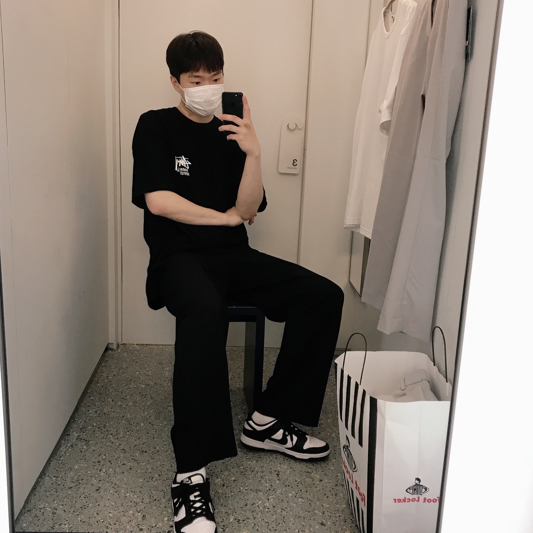 Nike Dunk Low Retro Black 착용 스타일 - 1