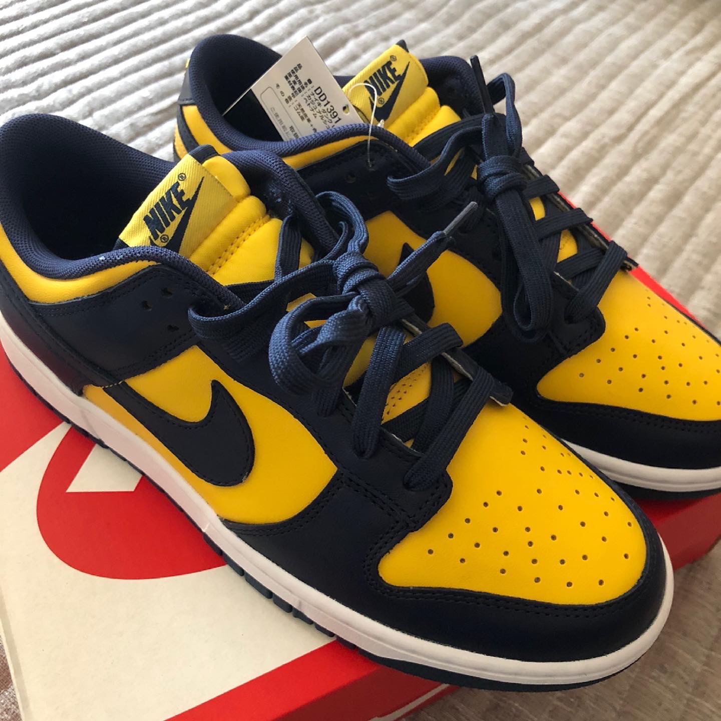 Nike Dunk Low Retro Varsity Maize 착용 스타일 - 1