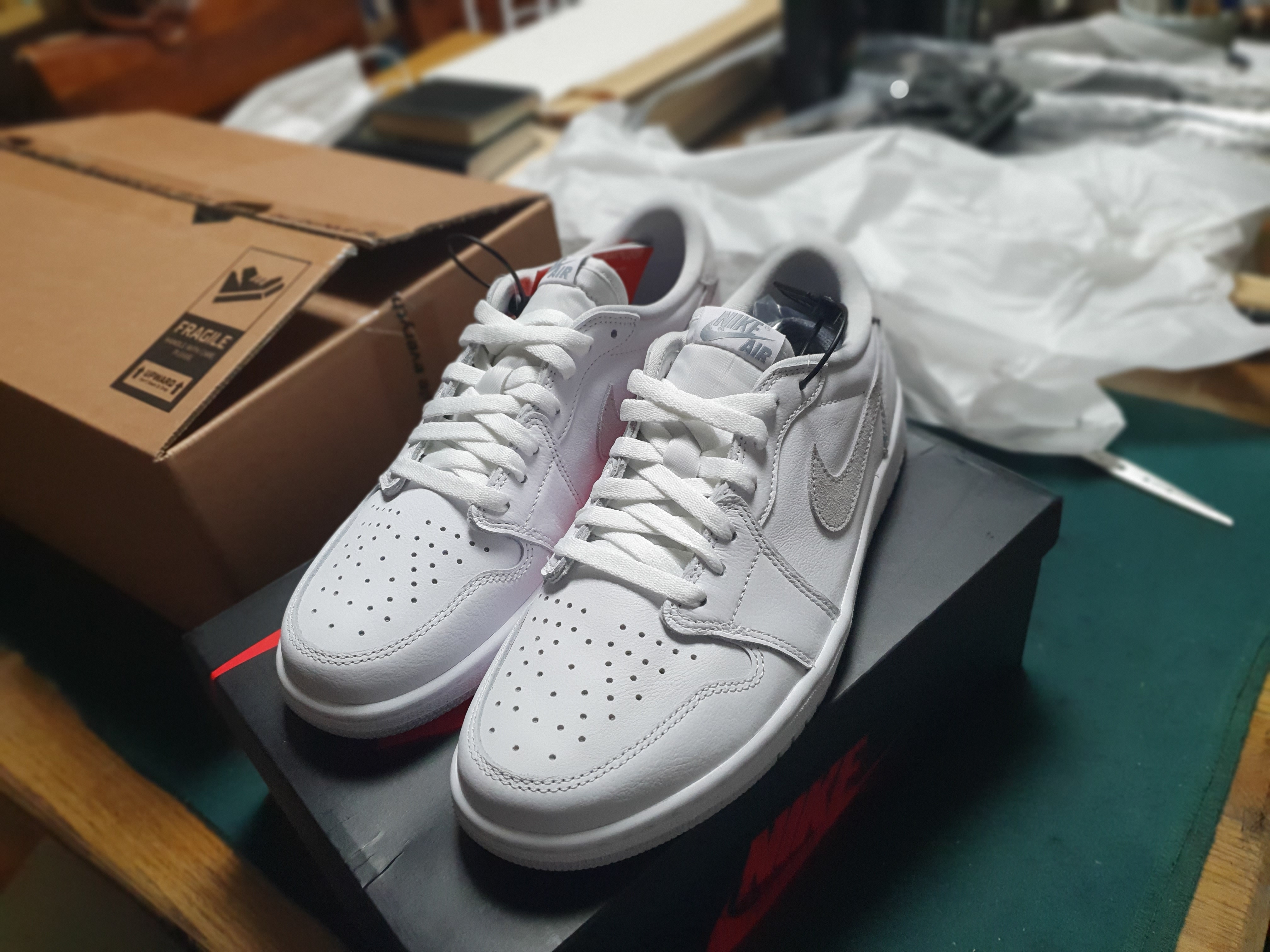 Jordan 1 Low OG Neutral Grey 착용 스타일 - 1