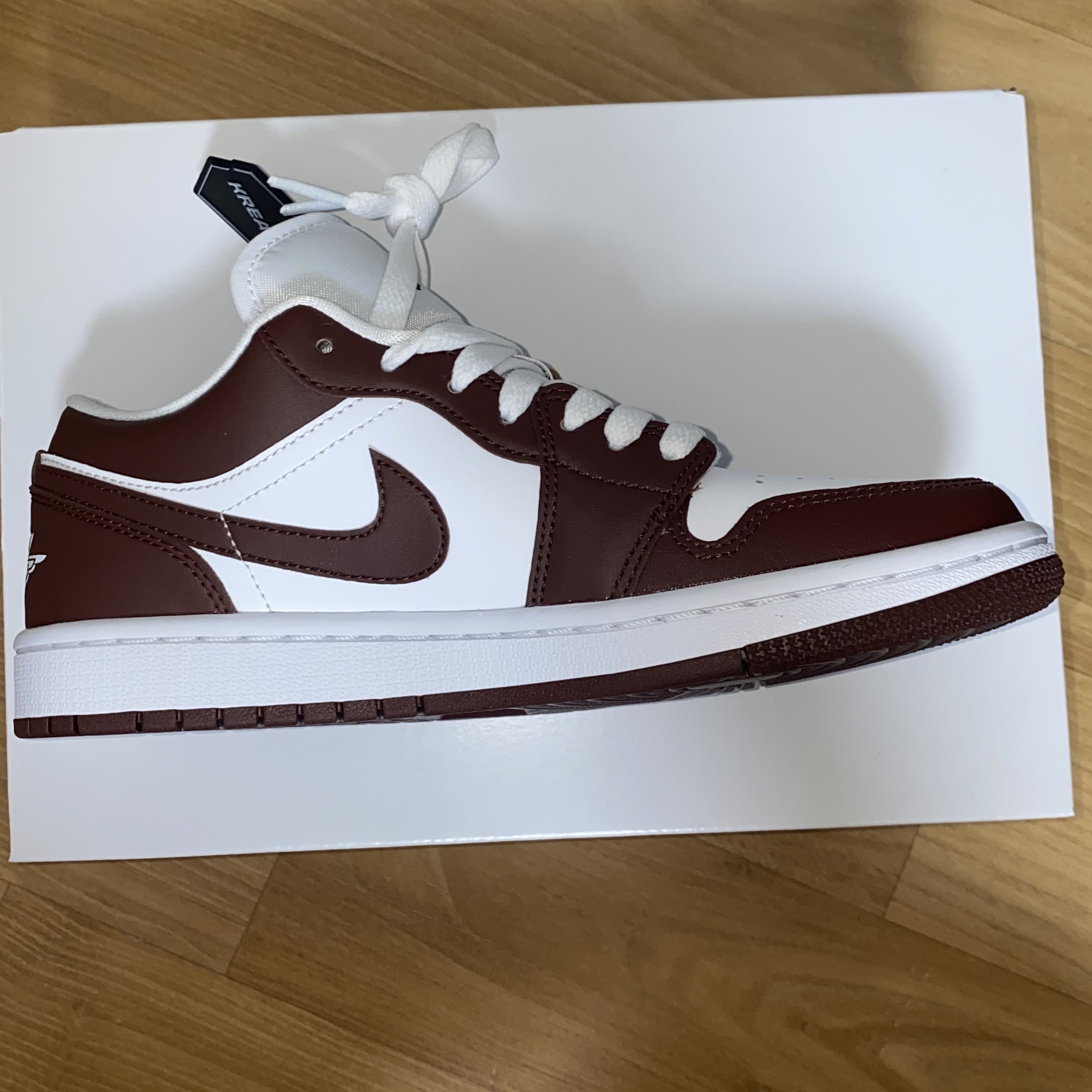 (W) Jordan 1 Low Bronze Eclipse 착용 스타일