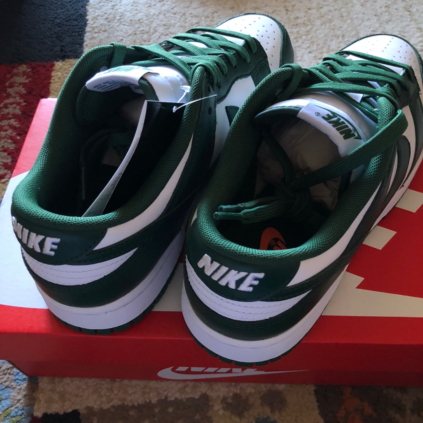 Nike Dunk Low Retro Varsity Green 착용 스타일 - 2