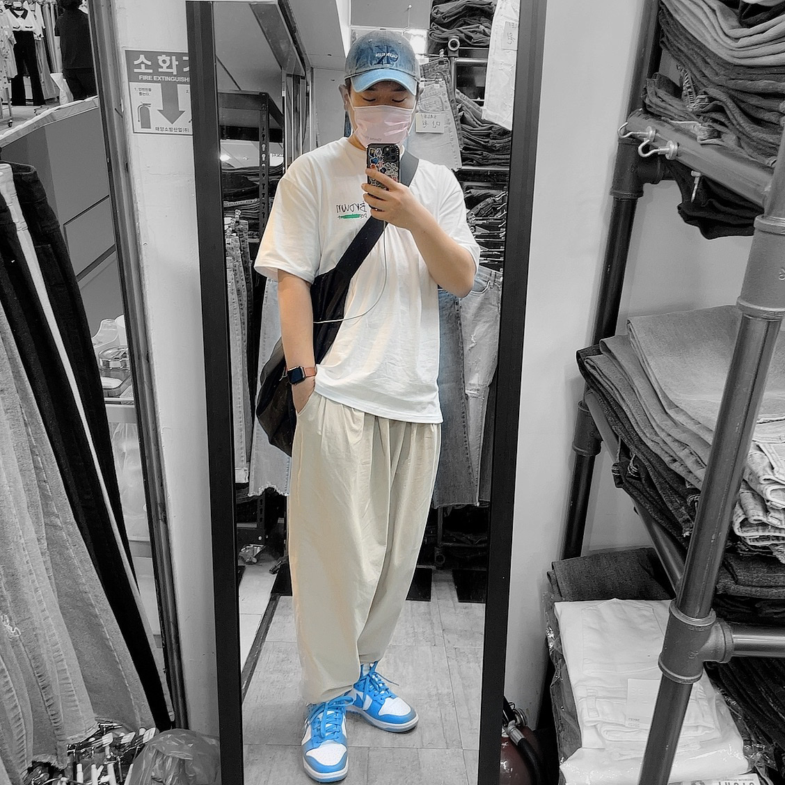 Nike Dunk Low Retro University Blue 착용 스타일