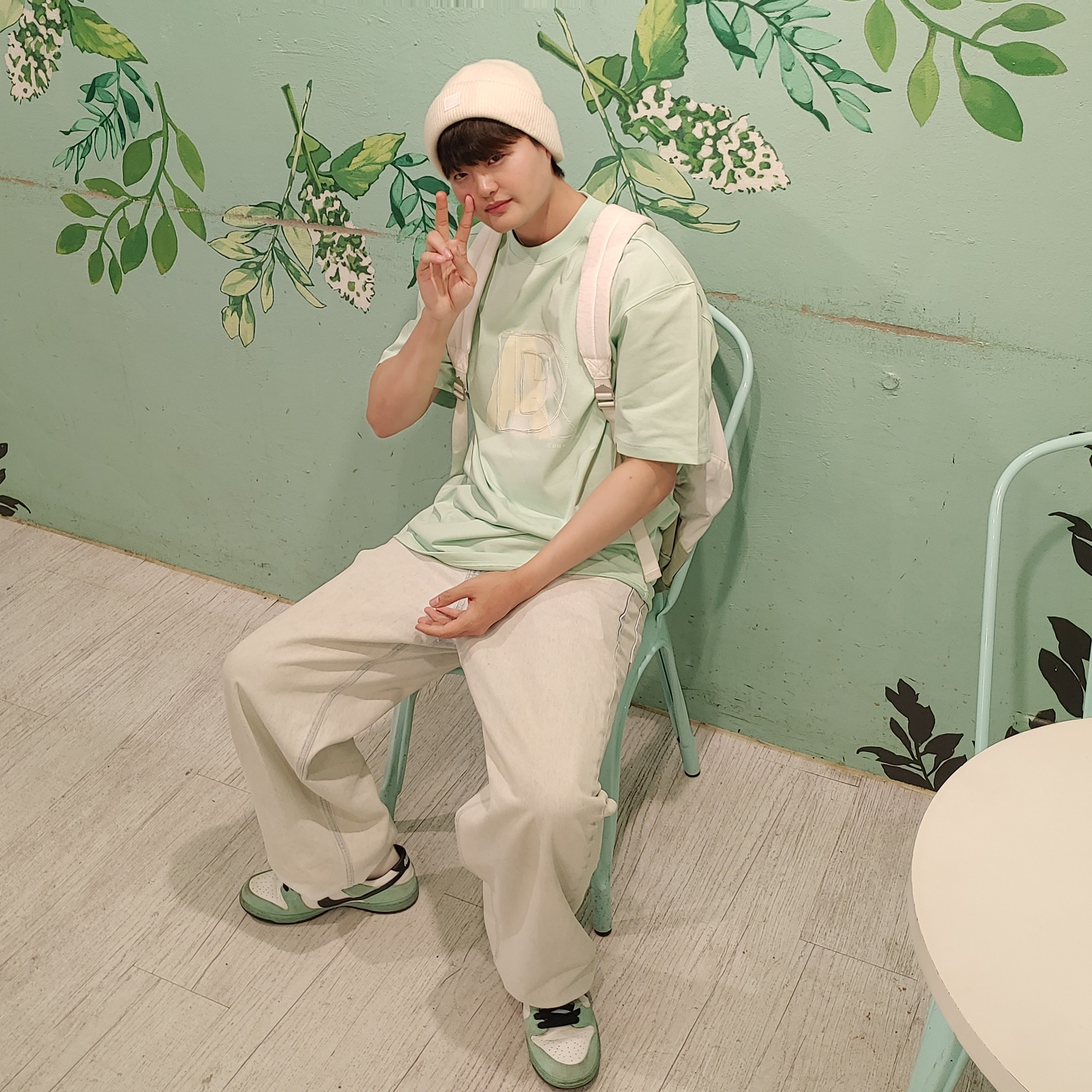 Nike Dunk SB Low Sea Crystal 착용 스타일