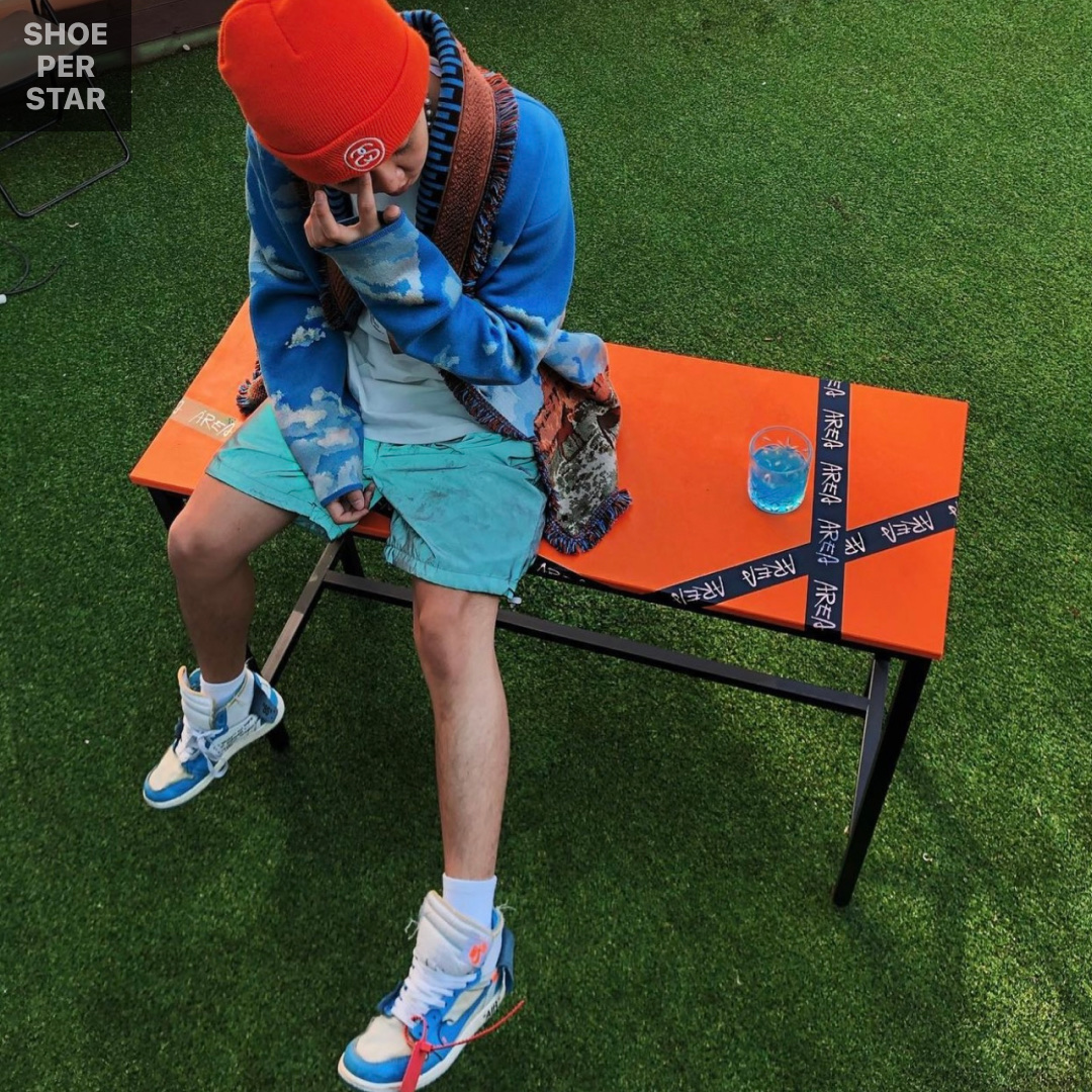 Jordan 1 x Off-White Retro High University Blue, Nike x Sacai VaporWaffle Tour Yellow & Gorge Green Sail 착용 스타일 - 1