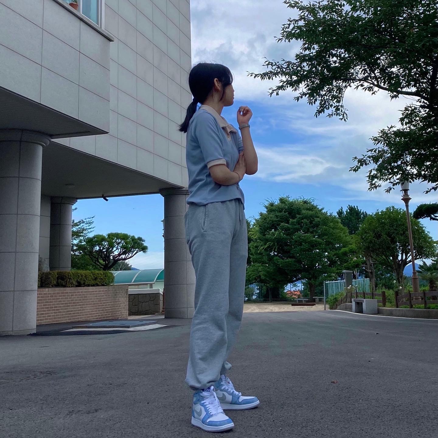 Jordan 1 Retro High OG Hyper Royal, (GS) Jordan 1 Retro High OG Hyper Royal 착용 스타일 - 2
