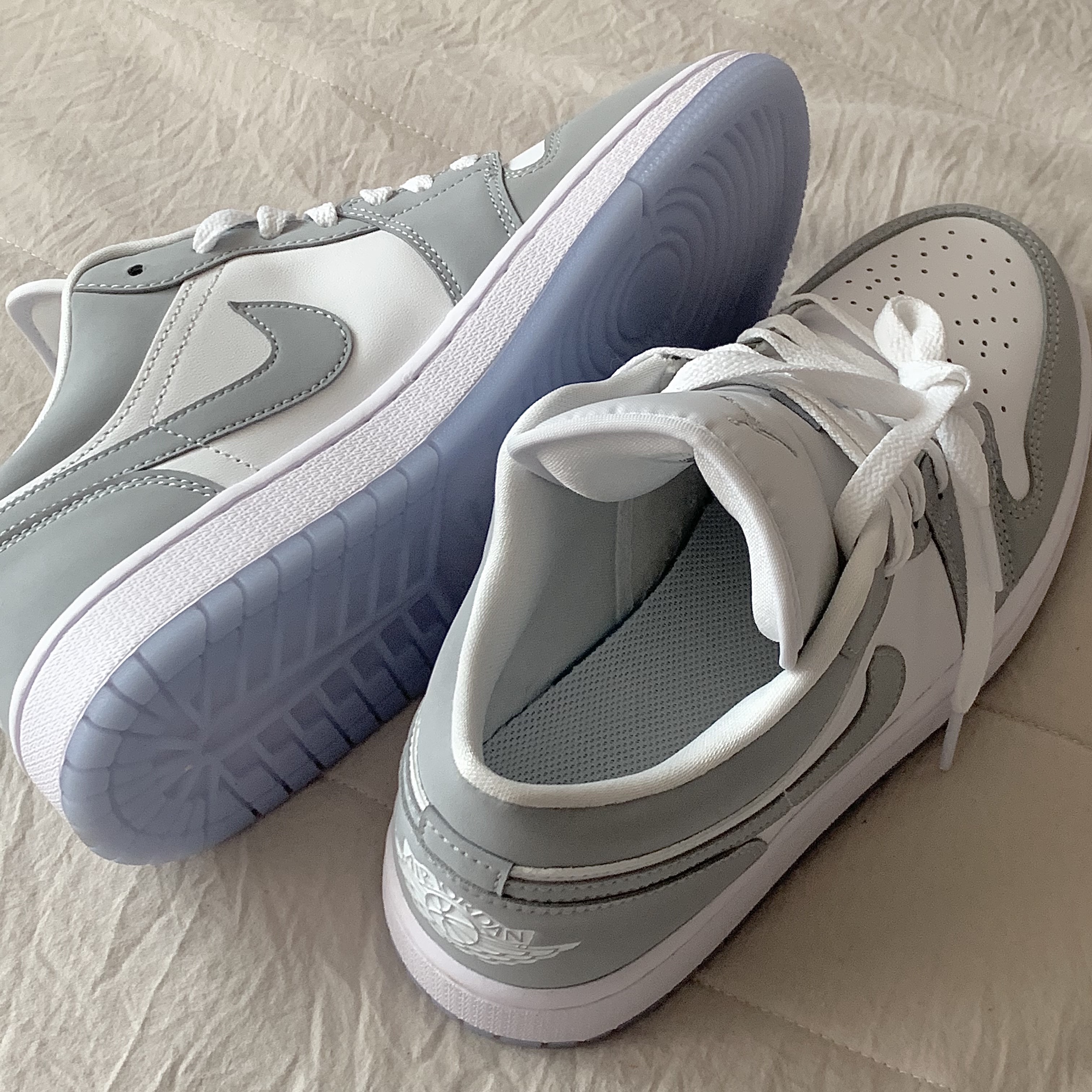 (W) Jordan 1 Low White Wolf Grey 착용 스타일
