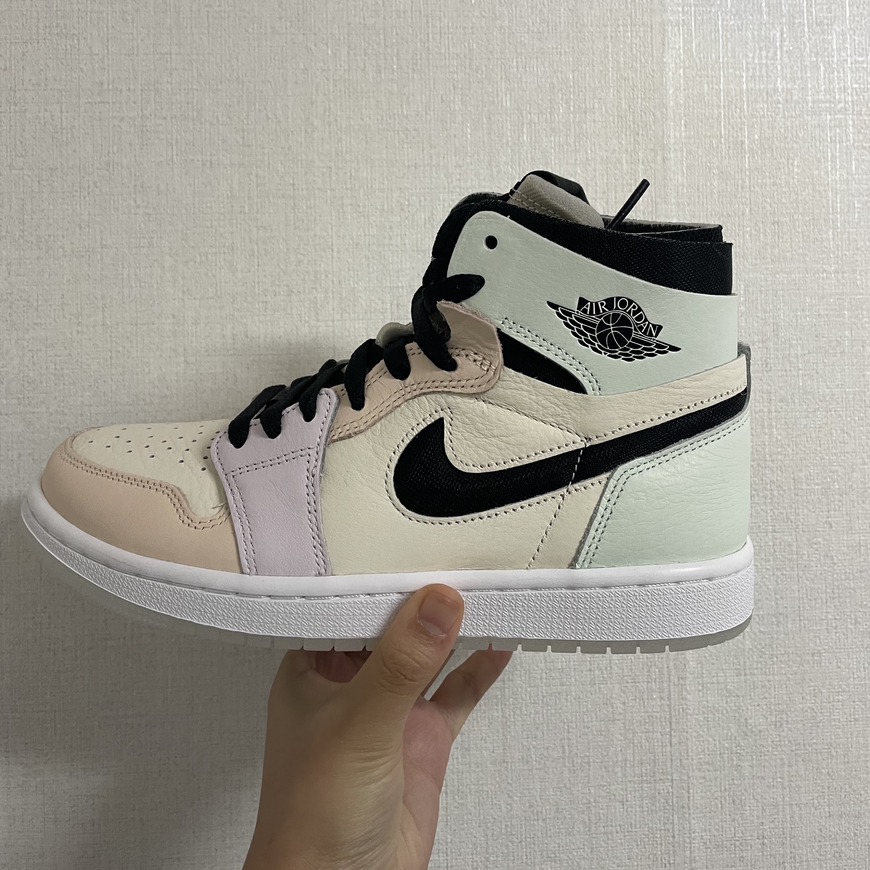 (W) Jordan 1 Zoom Air CMFT Pale Ivory 착용 스타일