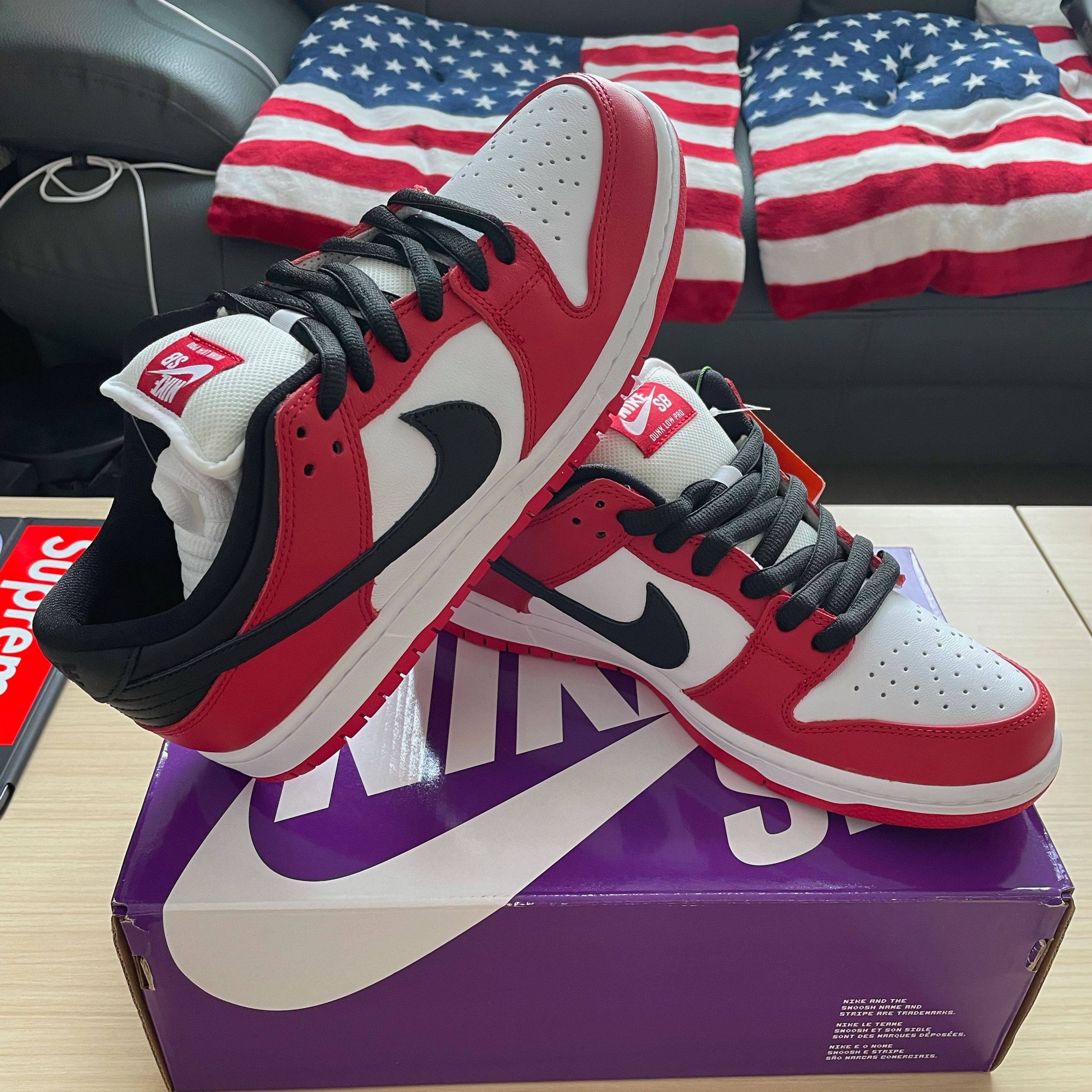 Nike SB Dunk Low Pro Chicago 착용 스타일 - 2