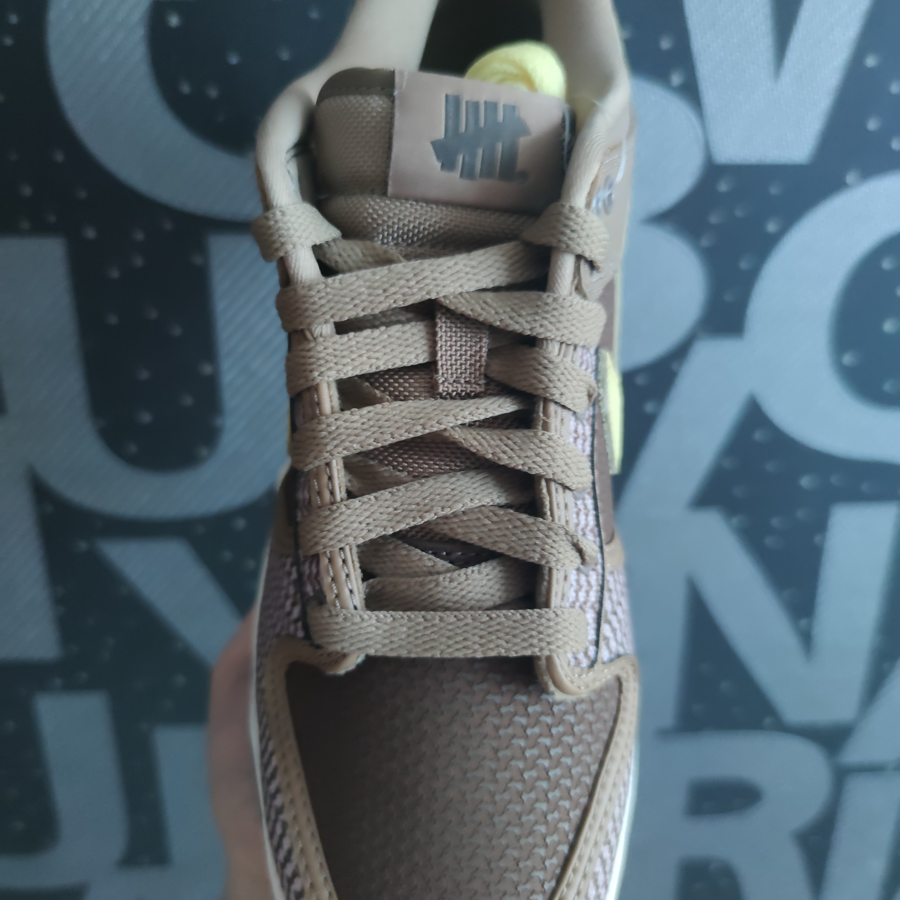 Nike x Undefeated Dunk Low SP Canteen 착용 스타일 - 5