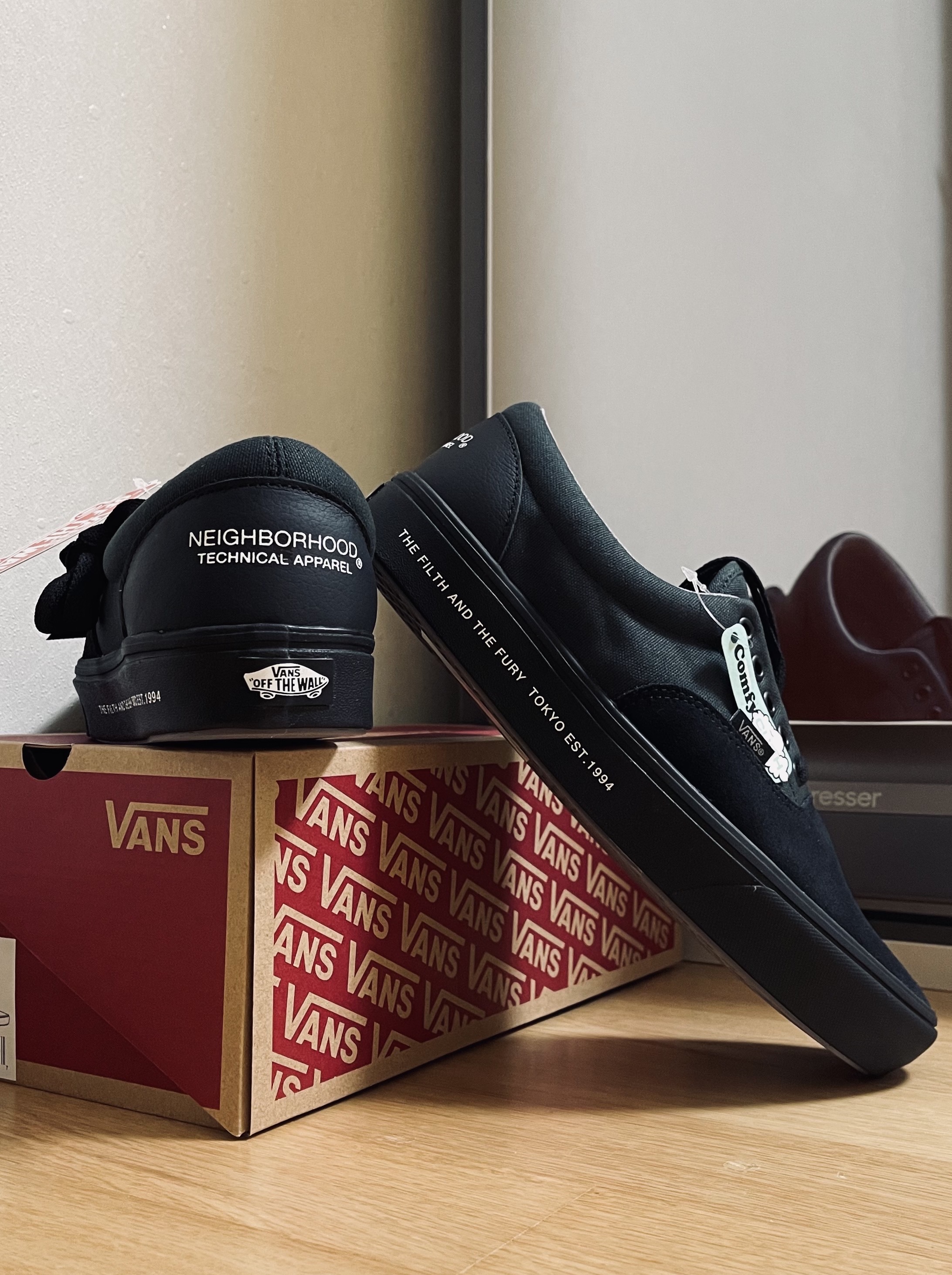 Vans x Neighborhood ComfyCush Era Black 착용 스타일
