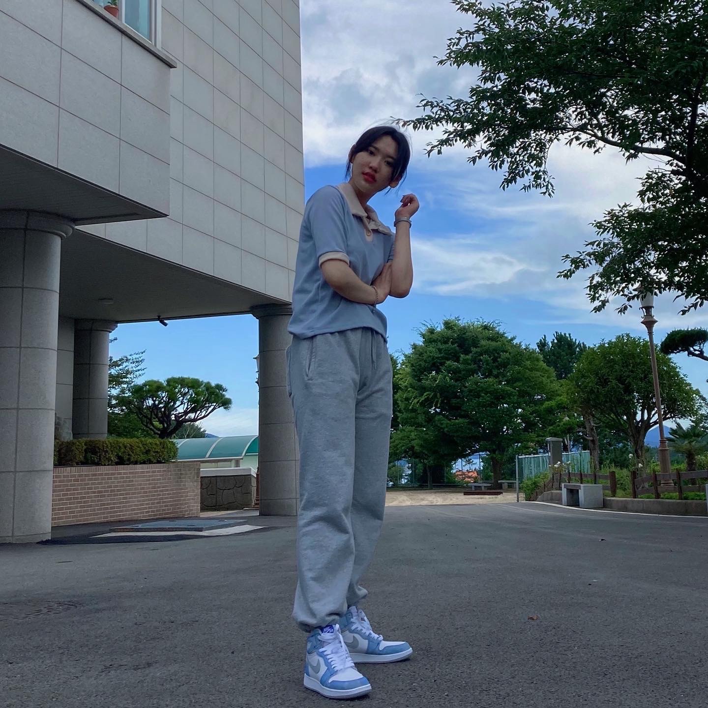Jordan 1 Retro High OG Hyper Royal, (GS) Jordan 1 Retro High OG Hyper Royal 착용 스타일 - 1