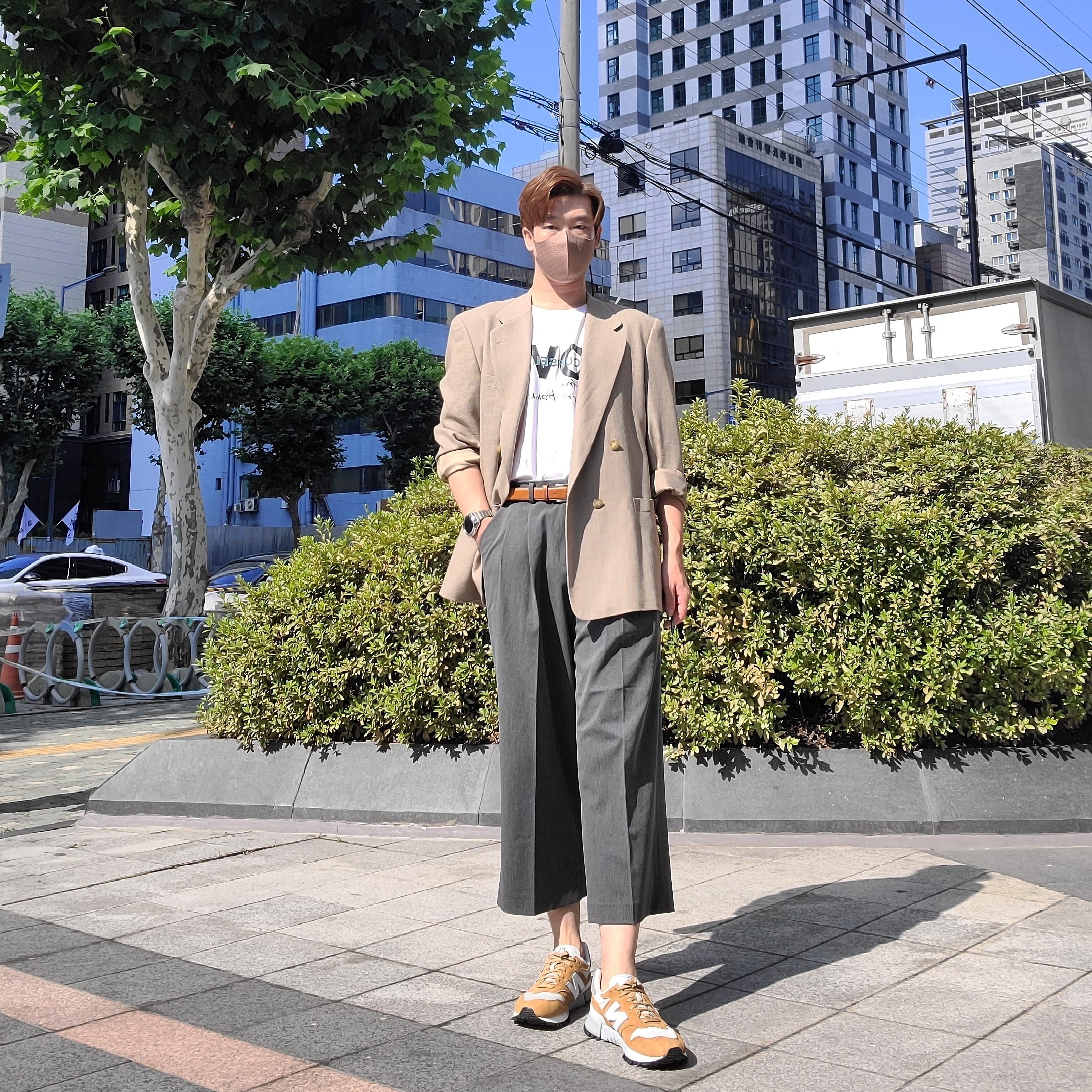 New Balance R_C 1300 Workwear Brown 착용 스타일