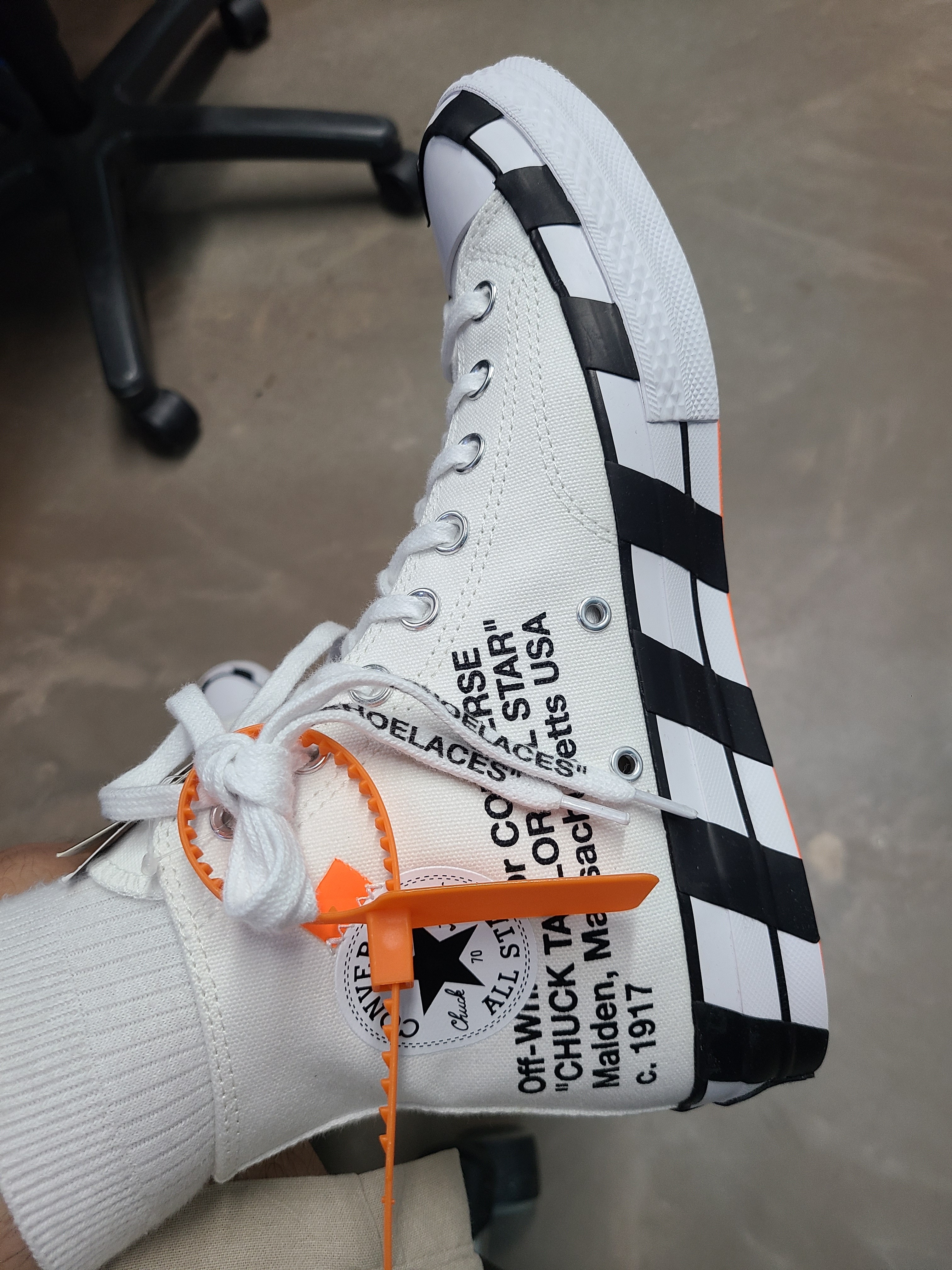Converse x Off-White Chuck 70 High V2 2021, Converse x Ambush Chuck Taylor All Star Duck Boot Black 착용 스타일 - 2
