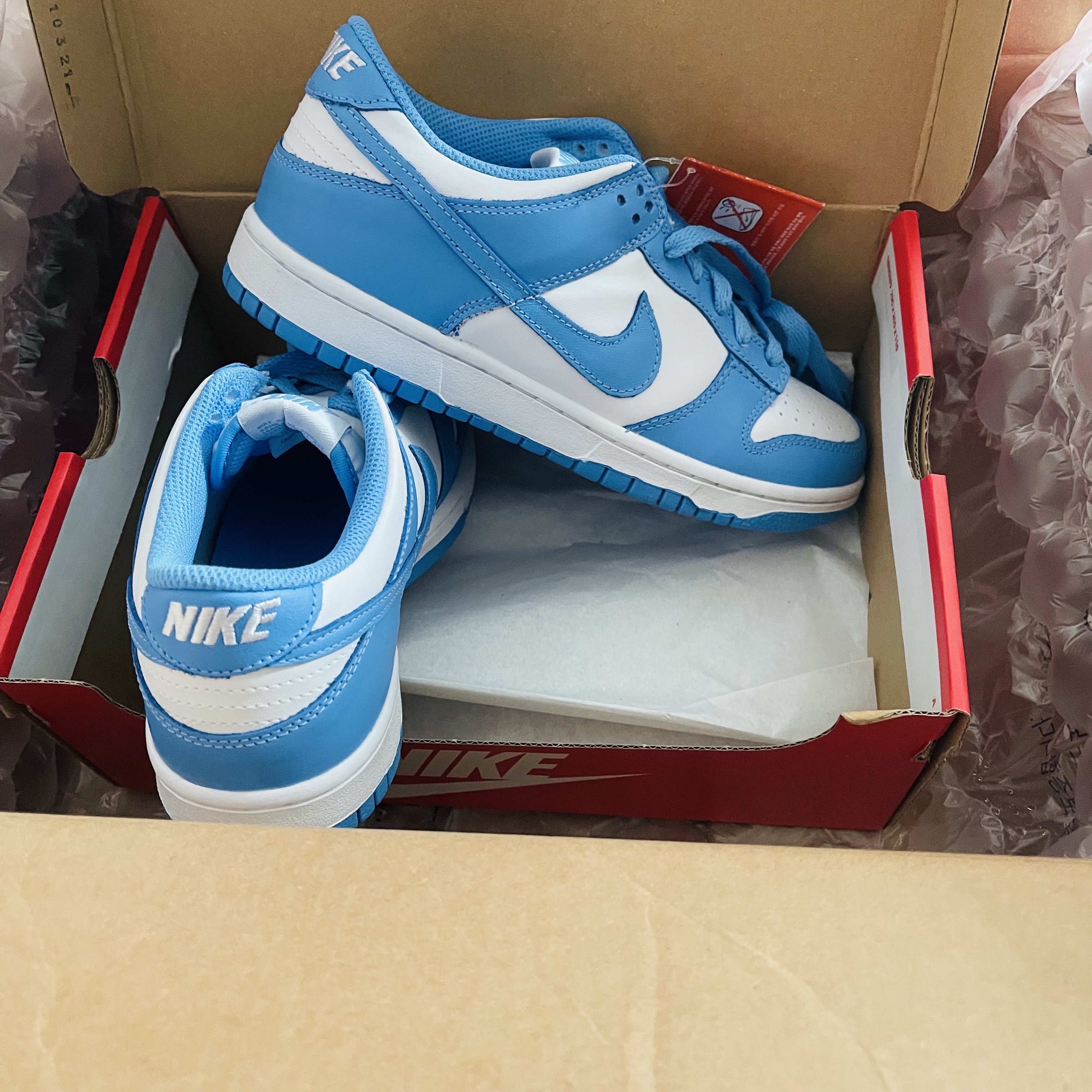 Nike Dunk Low Retro University Blue 착용 스타일 - 2