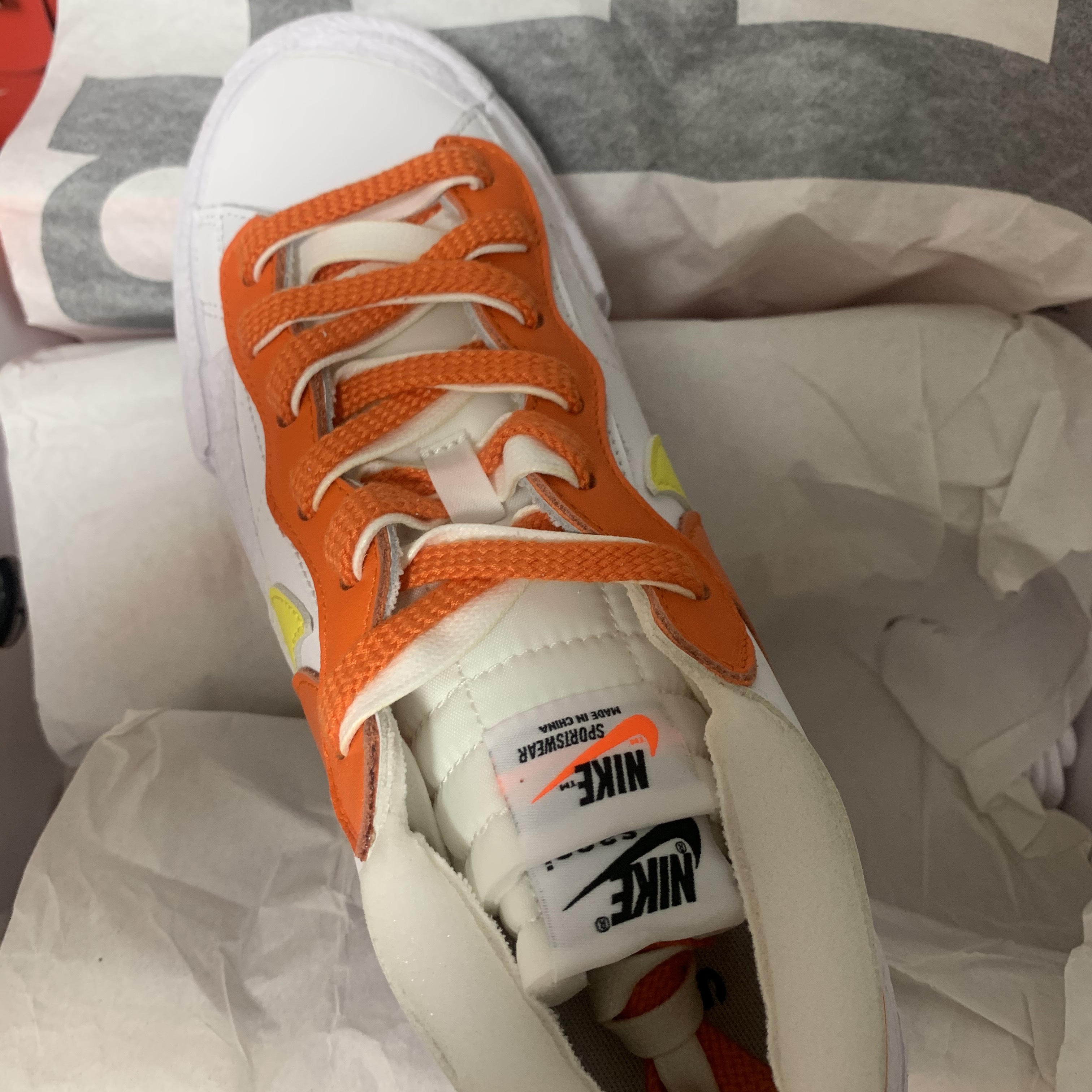 Nike x Sacai Blazer Low Magma Orange 착용 스타일