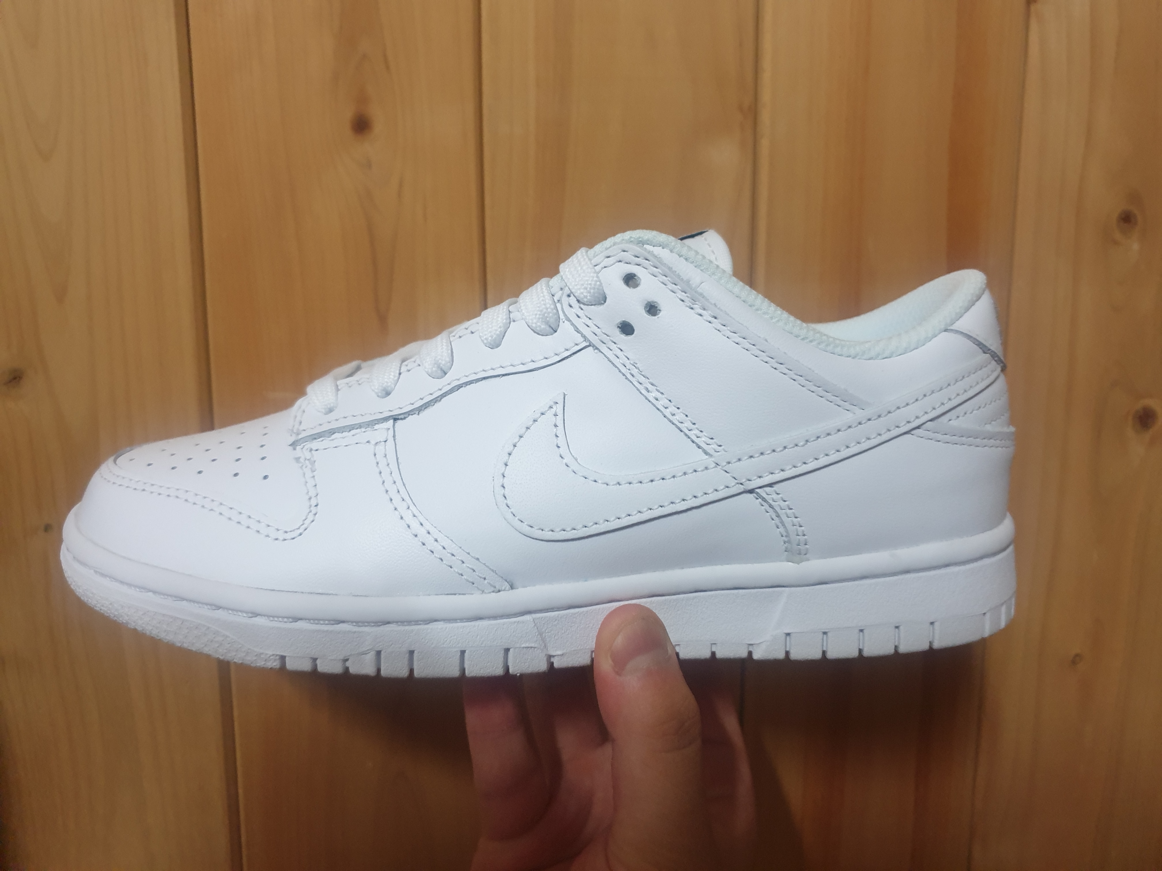 (W) Nike Dunk Low Triple White 착용 스타일