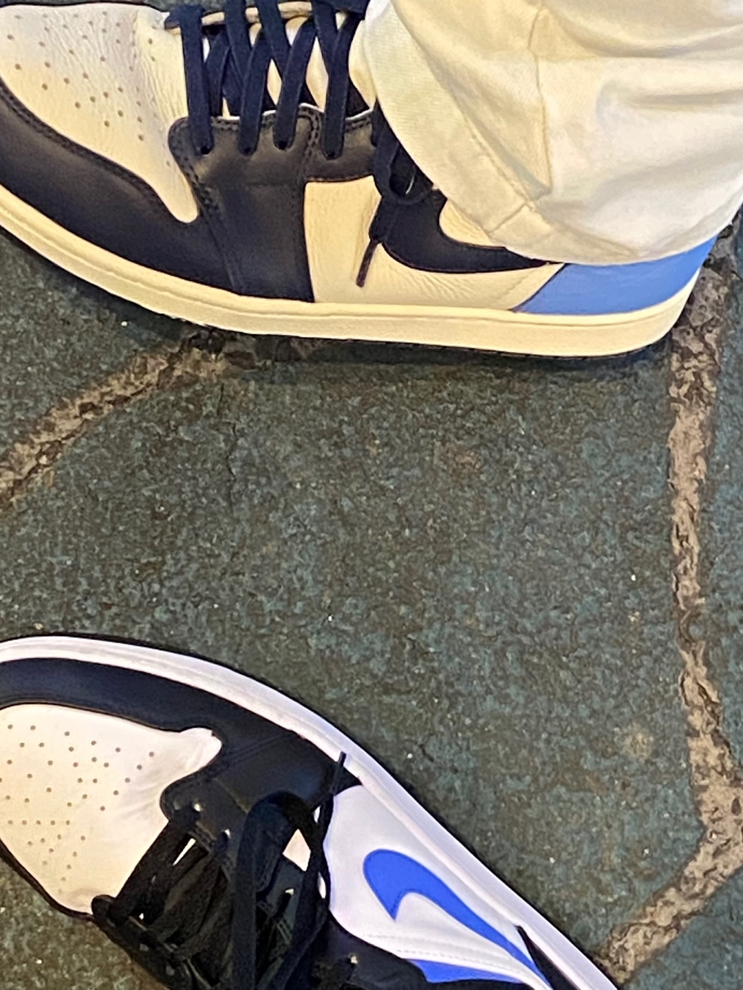 Jordan 1 Retro High Obsidian UNC 착용 스타일