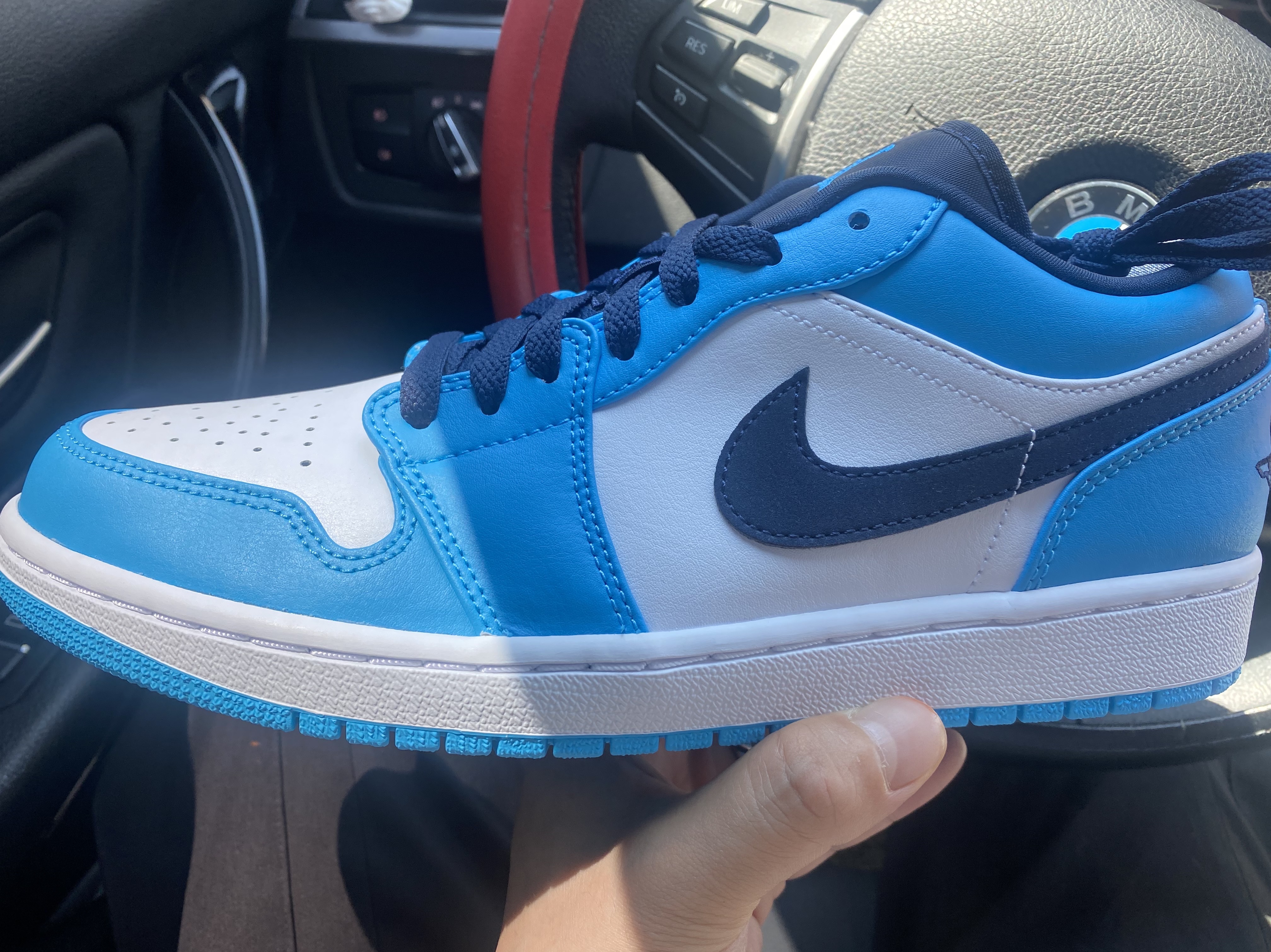 Jordan 1 Low Dark Powder Blue 착용 스타일