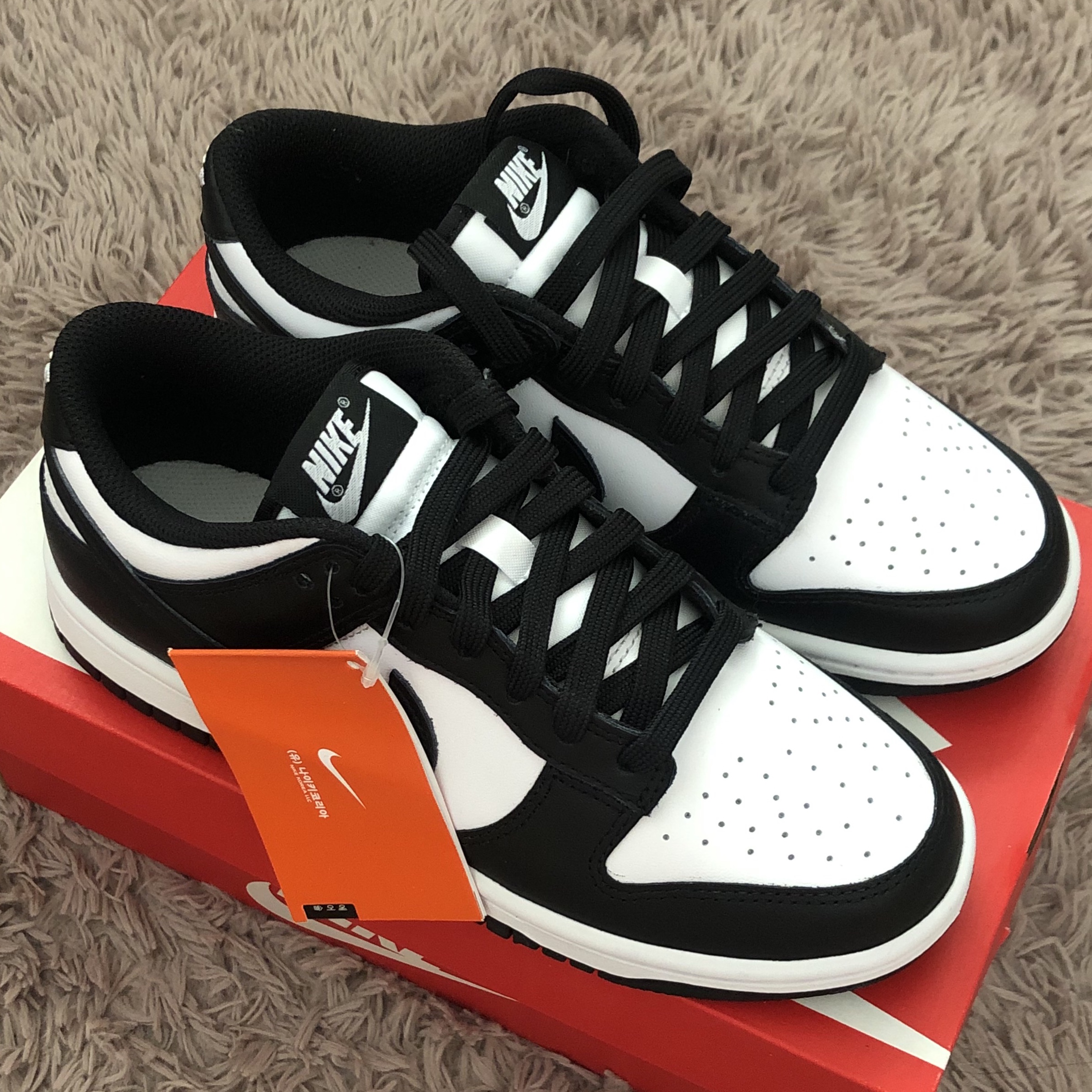 (W) Nike Dunk Low Black 착용 스타일