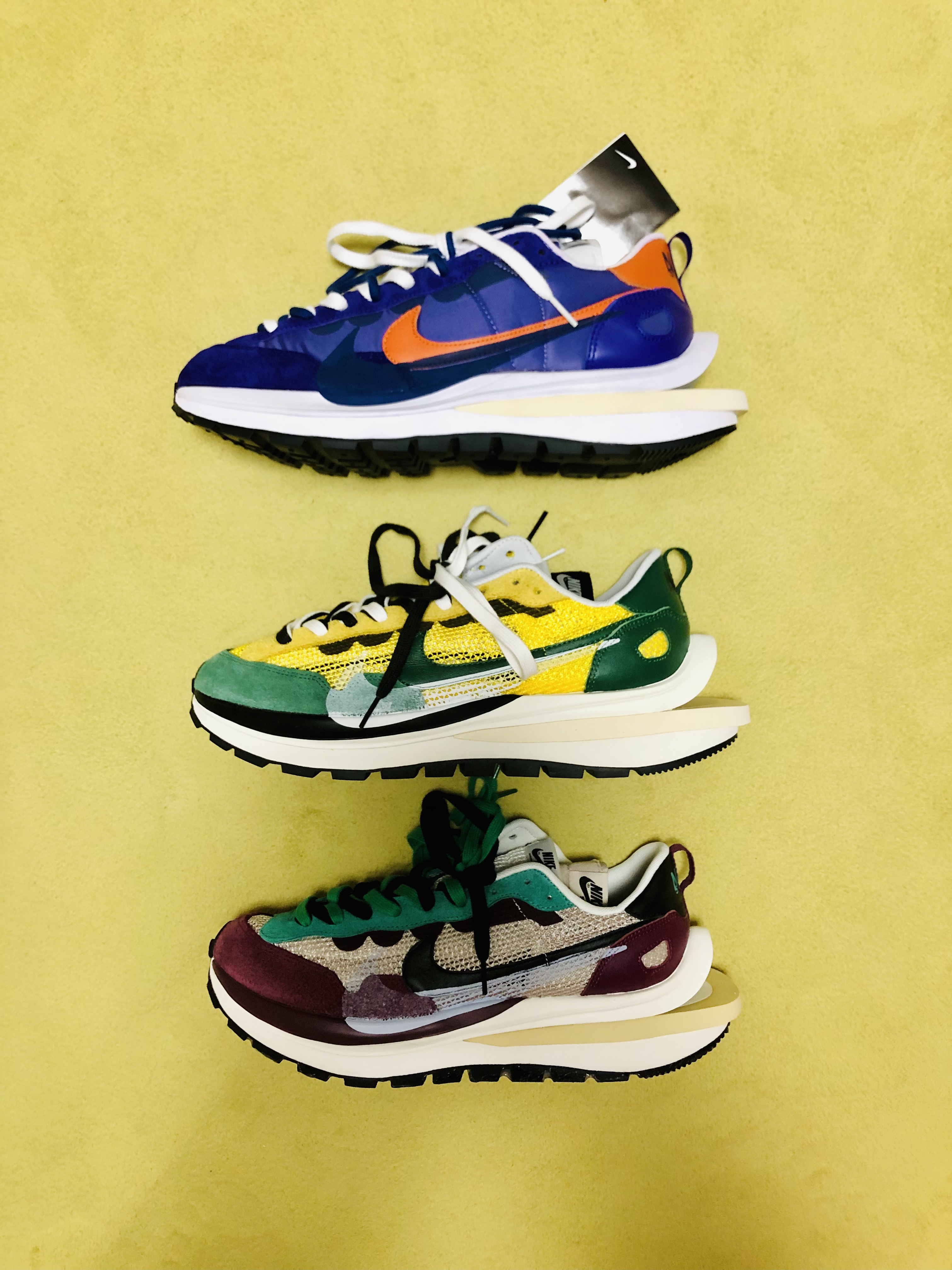 Nike x Sacai VaporWaffle Dark Iris, Nike x Sacai VaporWaffle Tour Yellow & Gorge Green Sail 착용 스타일 - 1