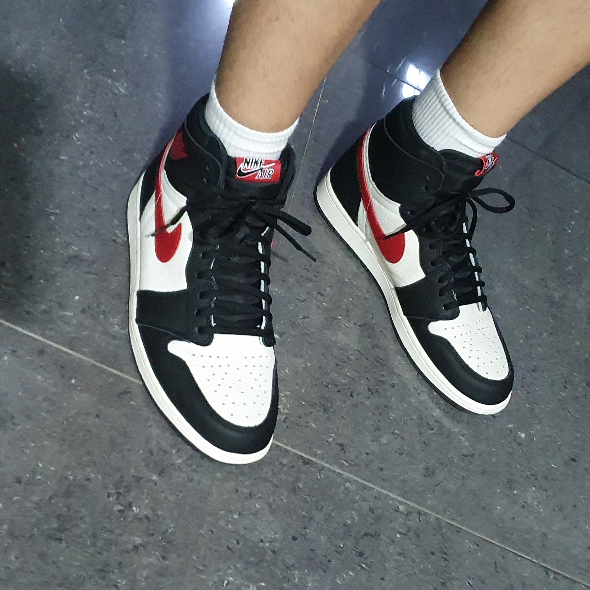 Jordan 1 Retro High OG A Star Is Born 착용 스타일 - 1