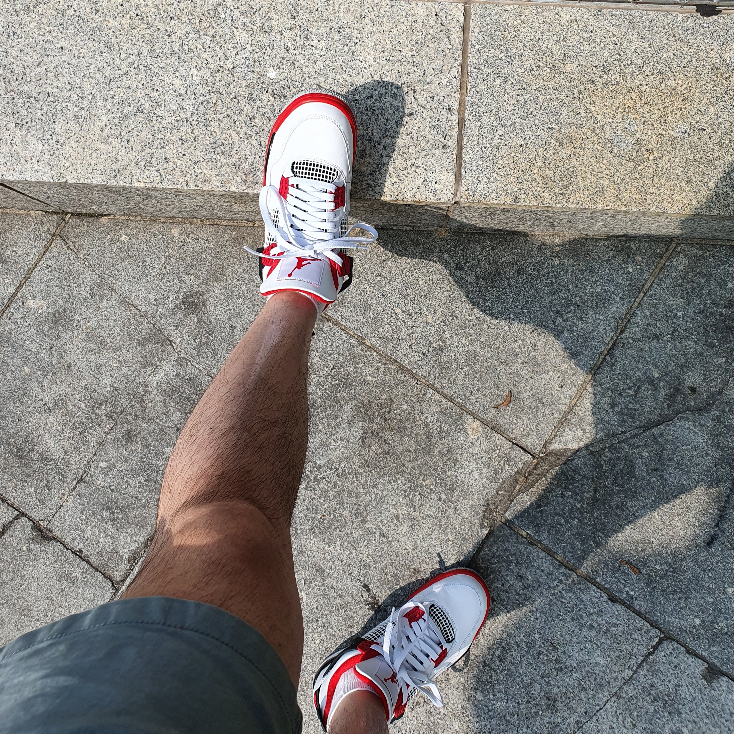 Jordan 4 Retro OG Fire Red 2020 착용 스타일