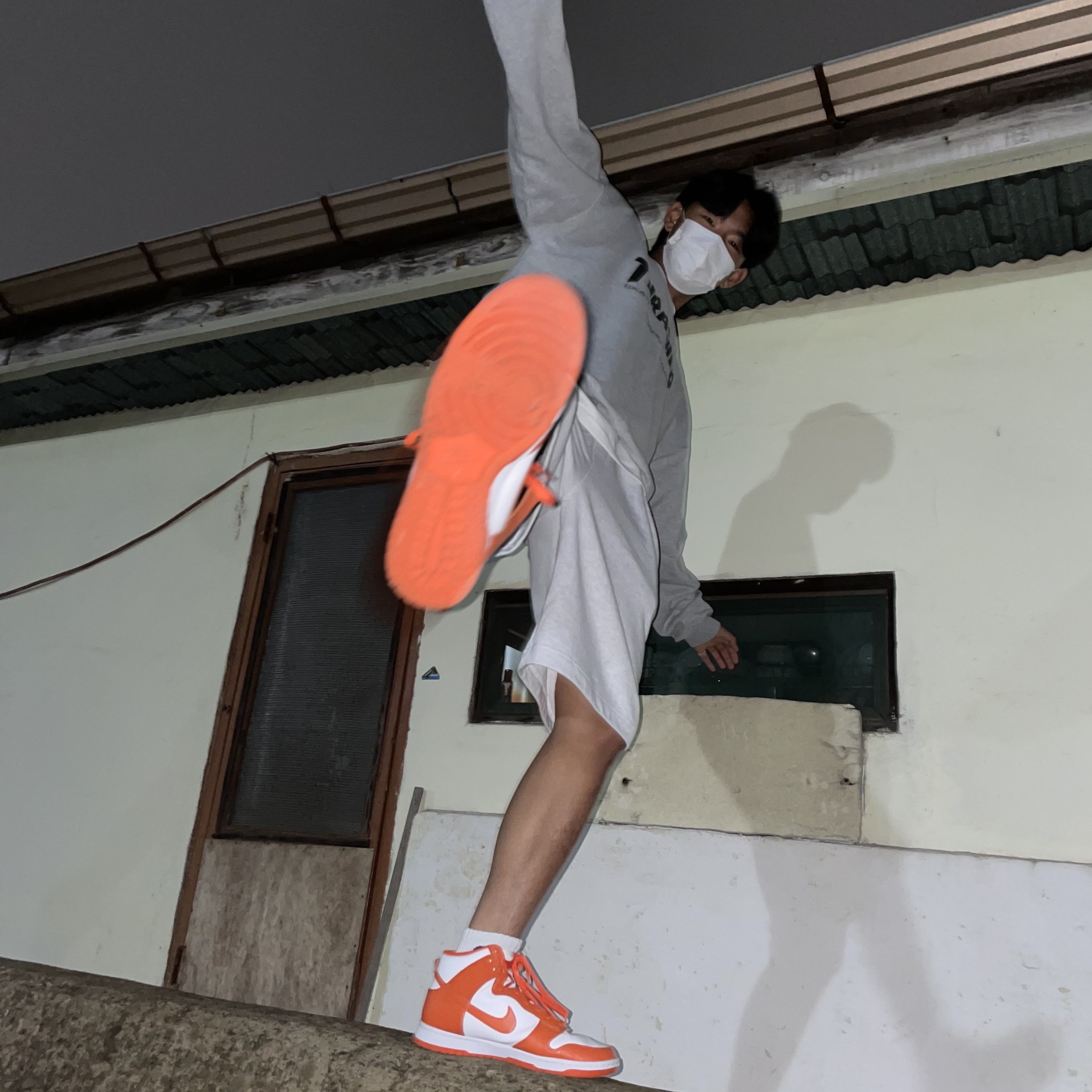 Nike Dunk High Retro Orange Blaze 착용 스타일