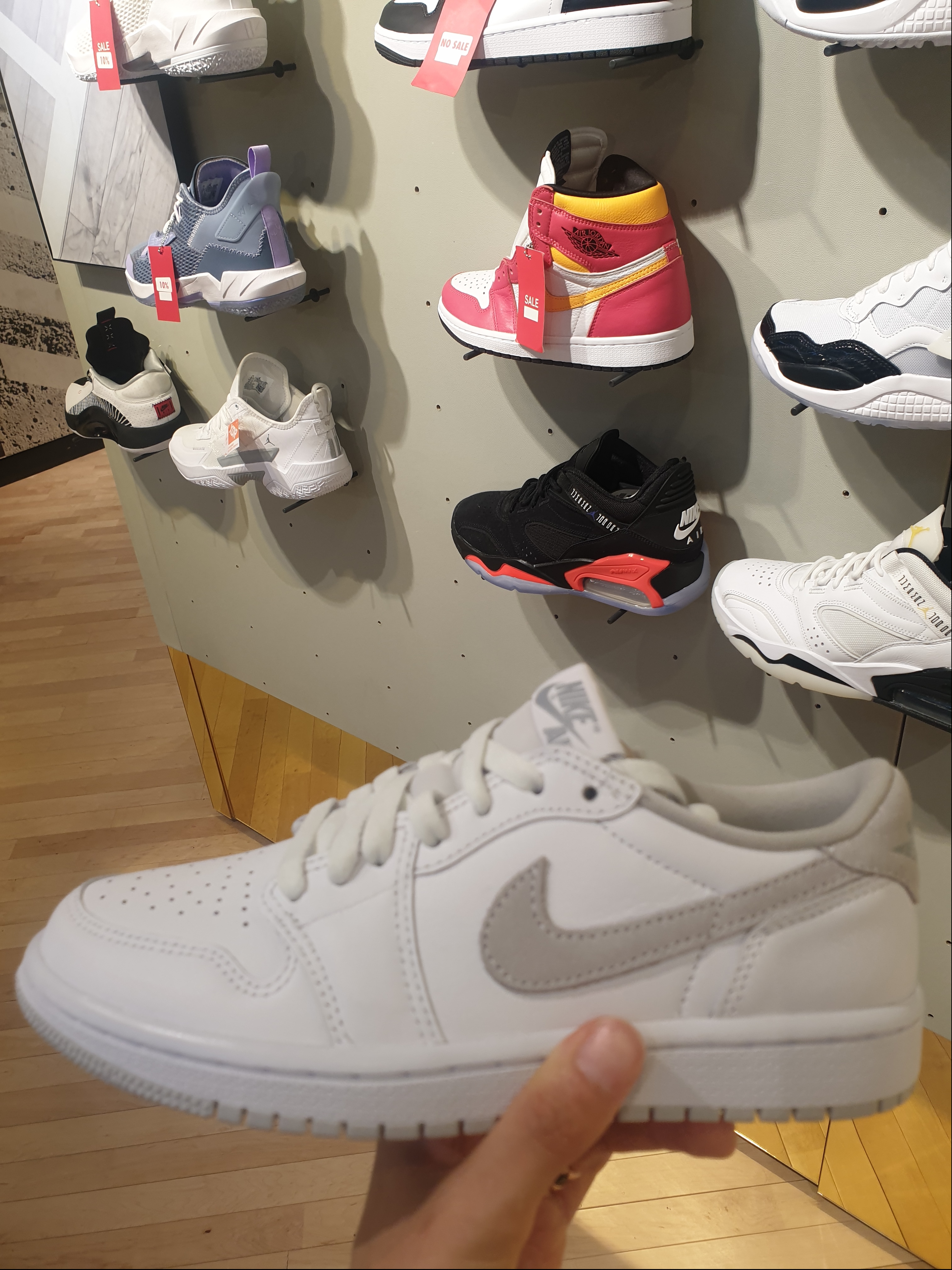 Jordan 1 Low OG Neutral Grey 착용 스타일 - 3