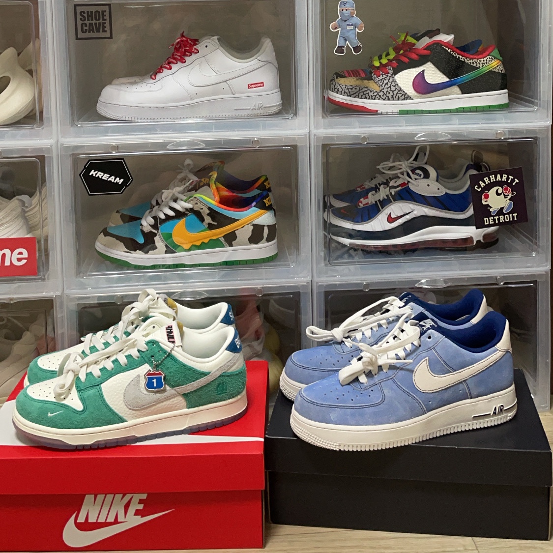 Nike x Kasina Dunk Low Road Sign - Kasina Exclusive, Nike Air Force 1 '07 LV8 Dusty Blue 착용 스타일