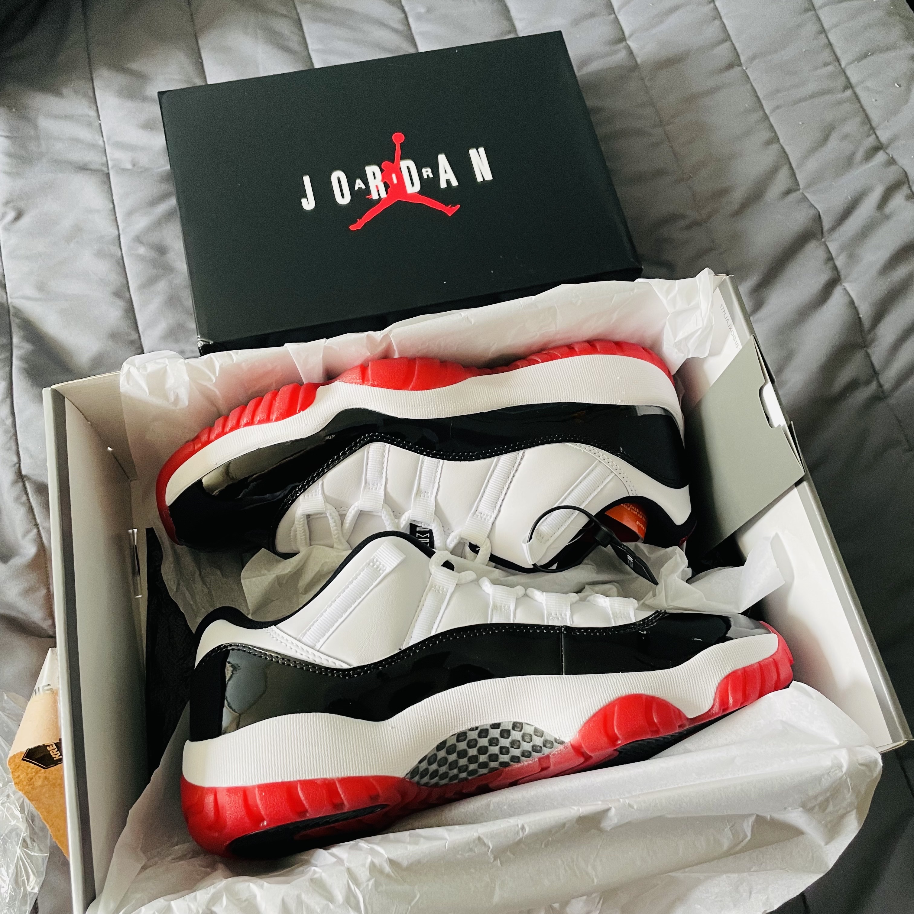 Jordan 11 Retro Low Concord Bred 착용 스타일